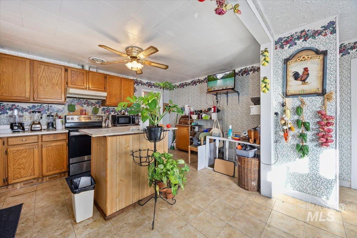 534 Miller Ave, Burley, Idaho 83318, 4 Bedrooms, 2 Bathrooms, Residential For Sale, Price $249,900,MLS 98975182