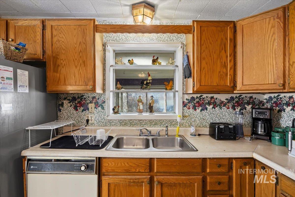 534 Miller Ave, Burley, Idaho 83318, 4 Bedrooms, 2 Bathrooms, Residential For Sale, Price $249,900,MLS 98975182