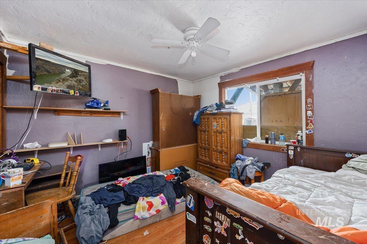 586 Bolton St, Twin Falls, Idaho 83301, 3 Bedrooms, 2 Bathrooms, Residential For Sale, Price $219,900,MLS 98975184