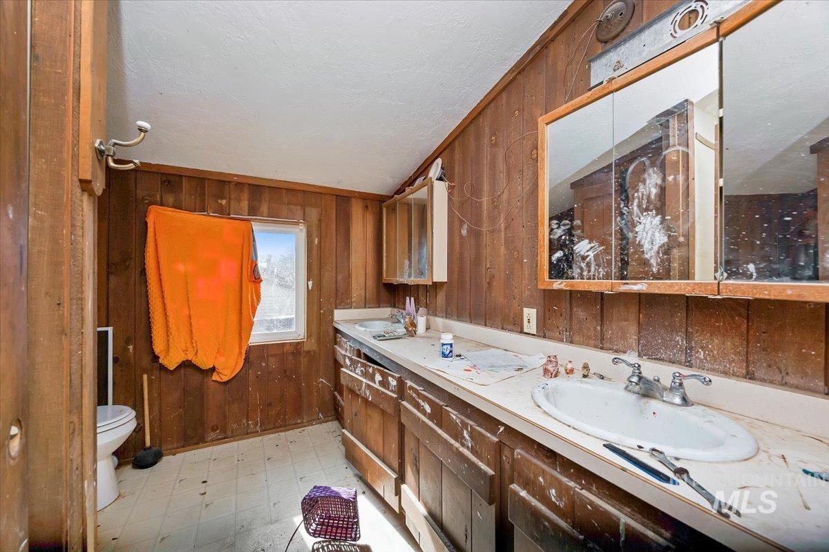 586 Bolton St, Twin Falls, Idaho 83301, 3 Bedrooms, 2 Bathrooms, Residential For Sale, Price $219,900,MLS 98975184