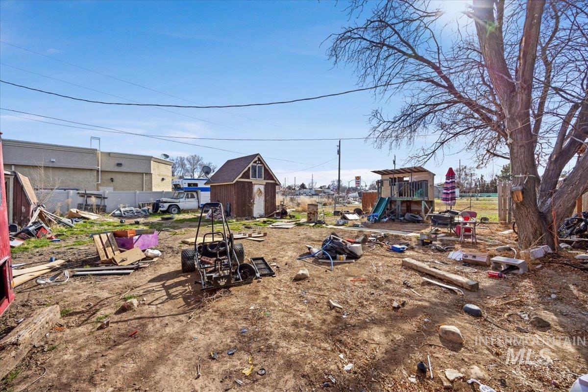 586 Bolton St, Twin Falls, Idaho 83301, 3 Bedrooms, 2 Bathrooms, Residential For Sale, Price $219,900,MLS 98975184