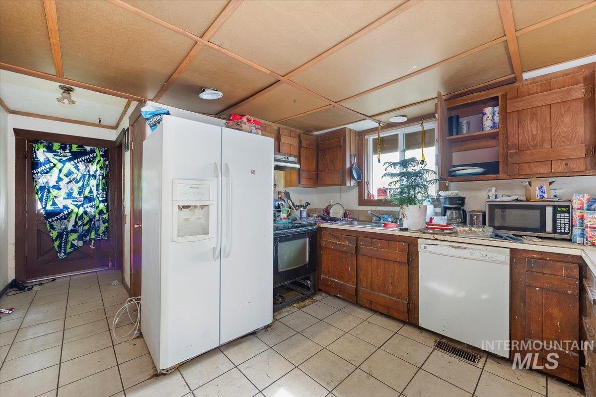 586 Bolton St, Twin Falls, Idaho 83301, 3 Bedrooms, 2 Bathrooms, Residential For Sale, Price $219,900,MLS 98975184