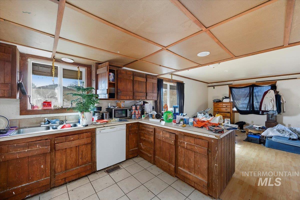 586 Bolton St, Twin Falls, Idaho 83301, 3 Bedrooms, 2 Bathrooms, Residential For Sale, Price $219,900,MLS 98975184