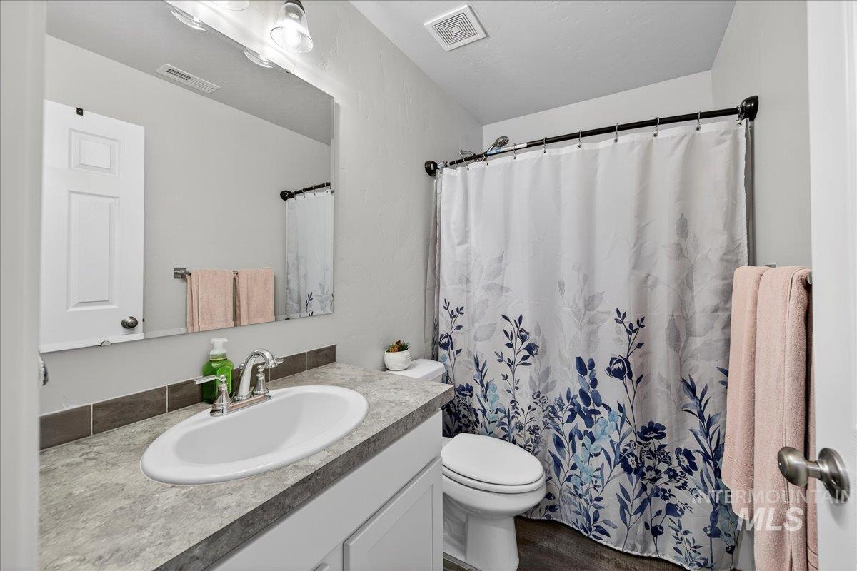 13539 Nisene Dr, Caldwell, Idaho 83607, 3 Bedrooms, 2 Bathrooms, Residential For Sale, Price $385,000, 98975185