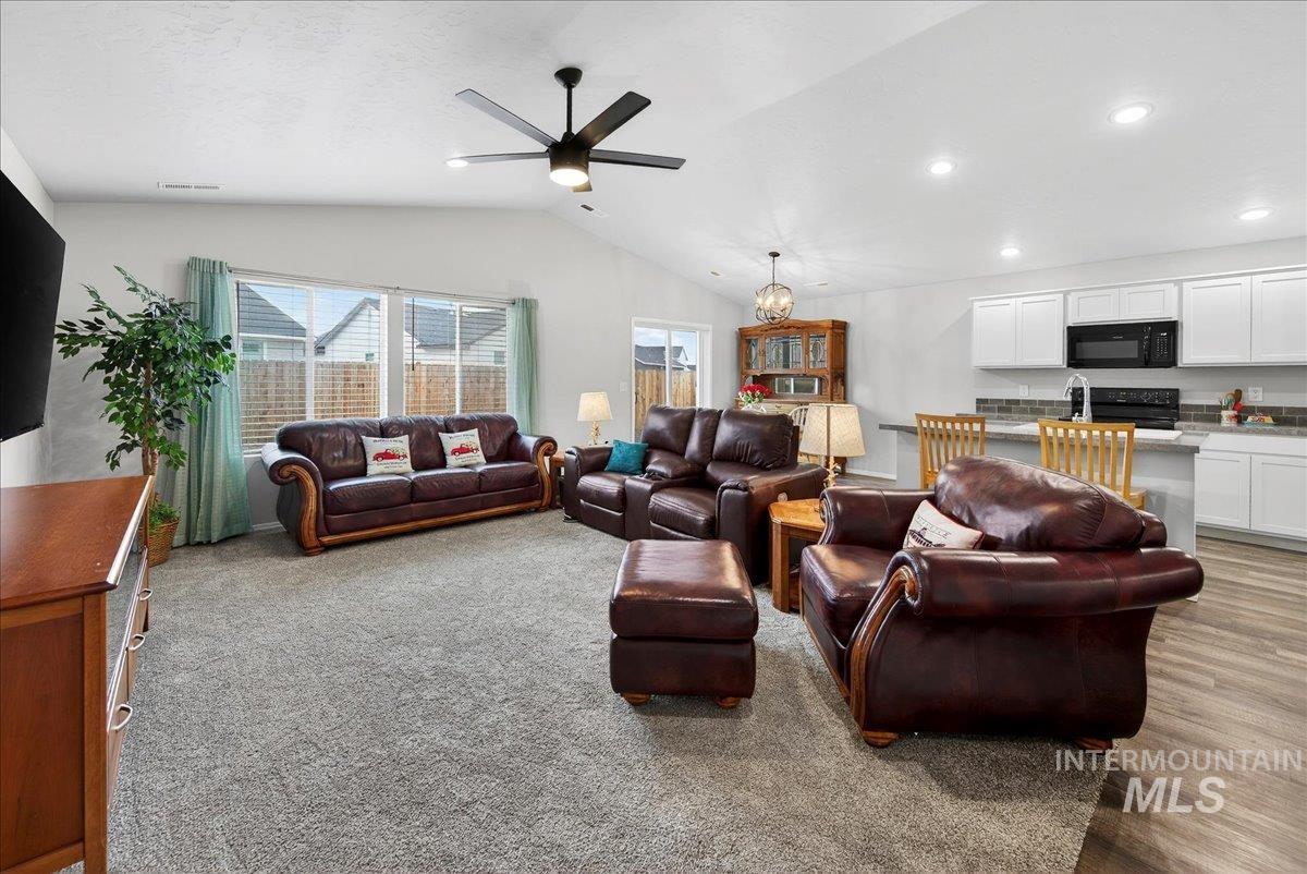 13539 Nisene Dr, Caldwell, Idaho 83607, 3 Bedrooms, 2 Bathrooms, Residential For Sale, Price $385,000, 98975185