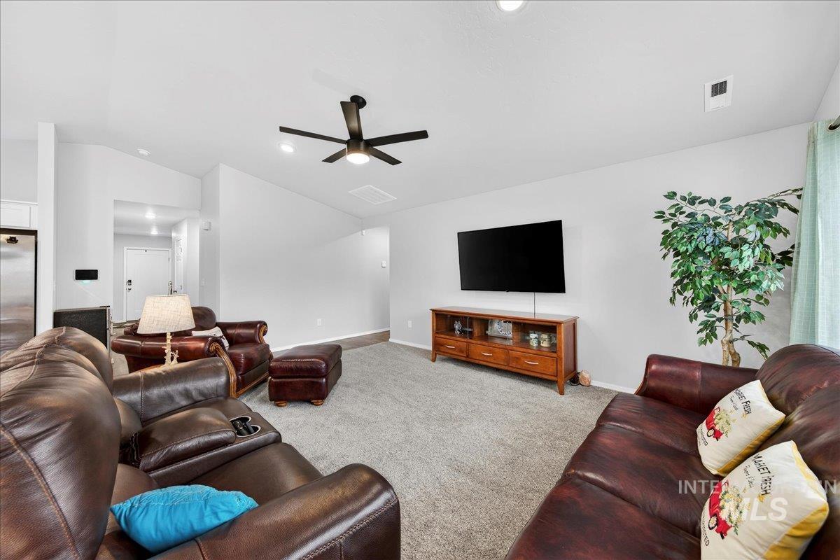 13539 Nisene Dr, Caldwell, Idaho 83607, 3 Bedrooms, 2 Bathrooms, Residential For Sale, Price $385,000, 98975185