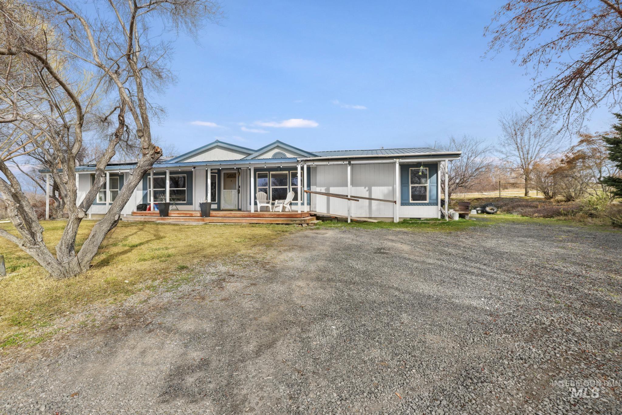 4424 N 1325 E, Buhl, Idaho 83316, 3 Bedrooms, 2 Bathrooms, Residential For Sale, Price $460,000, 98975187