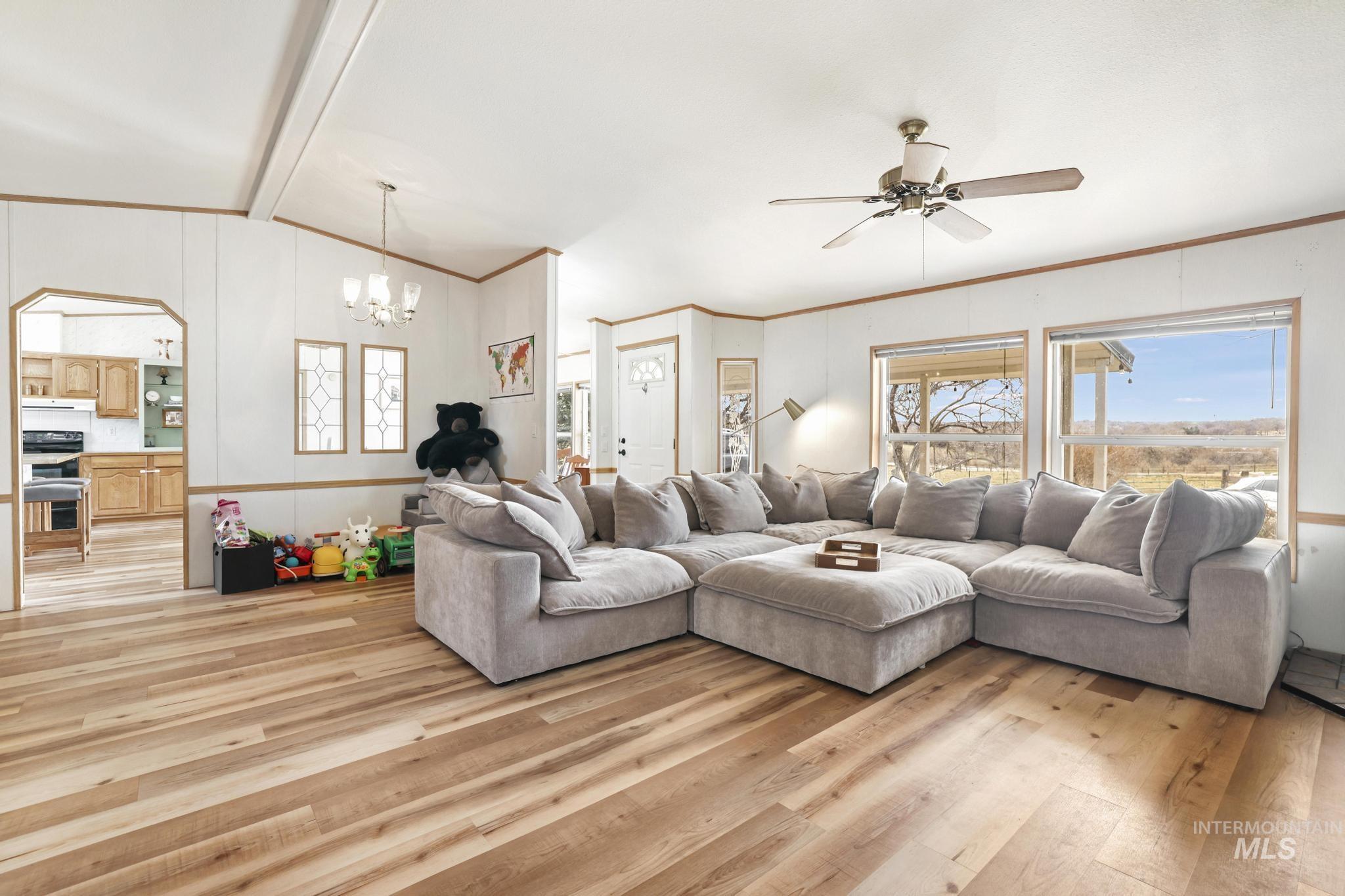 4424 N 1325 E, Buhl, Idaho 83316, 3 Bedrooms, 2 Bathrooms, Residential For Sale, Price $460,000, 98975187