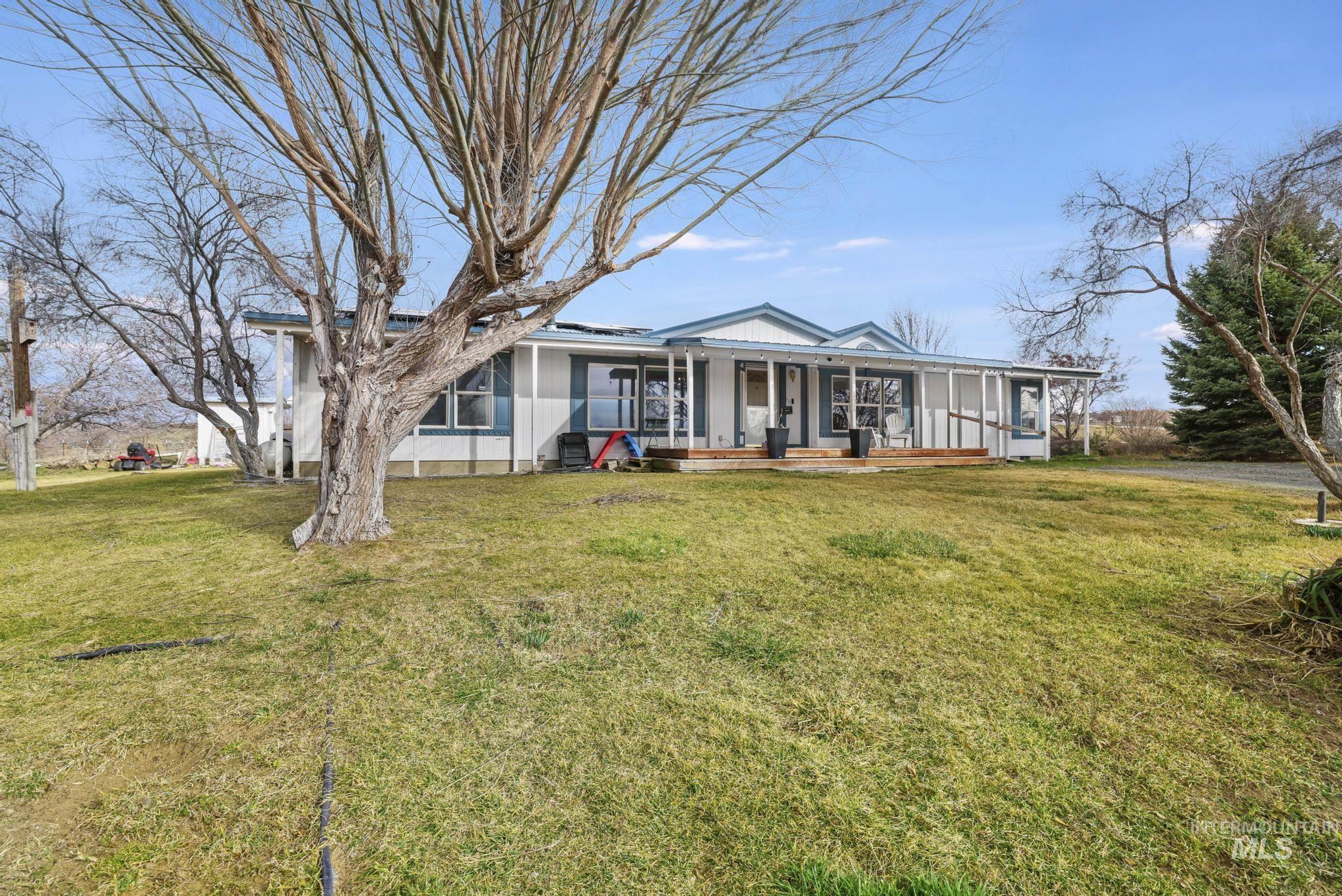 4424 N 1325 E, Buhl, Idaho 83316, 3 Bedrooms, 2 Bathrooms, Residential For Sale, Price $460,000, 98975187