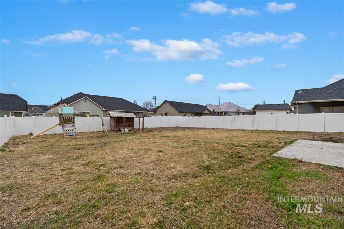 4200 S Raintree Dr, Nampa, Idaho 83686-6487, 4 Bedrooms, 2.5 Bathrooms, Residential For Sale, Price $429,900, 98975190