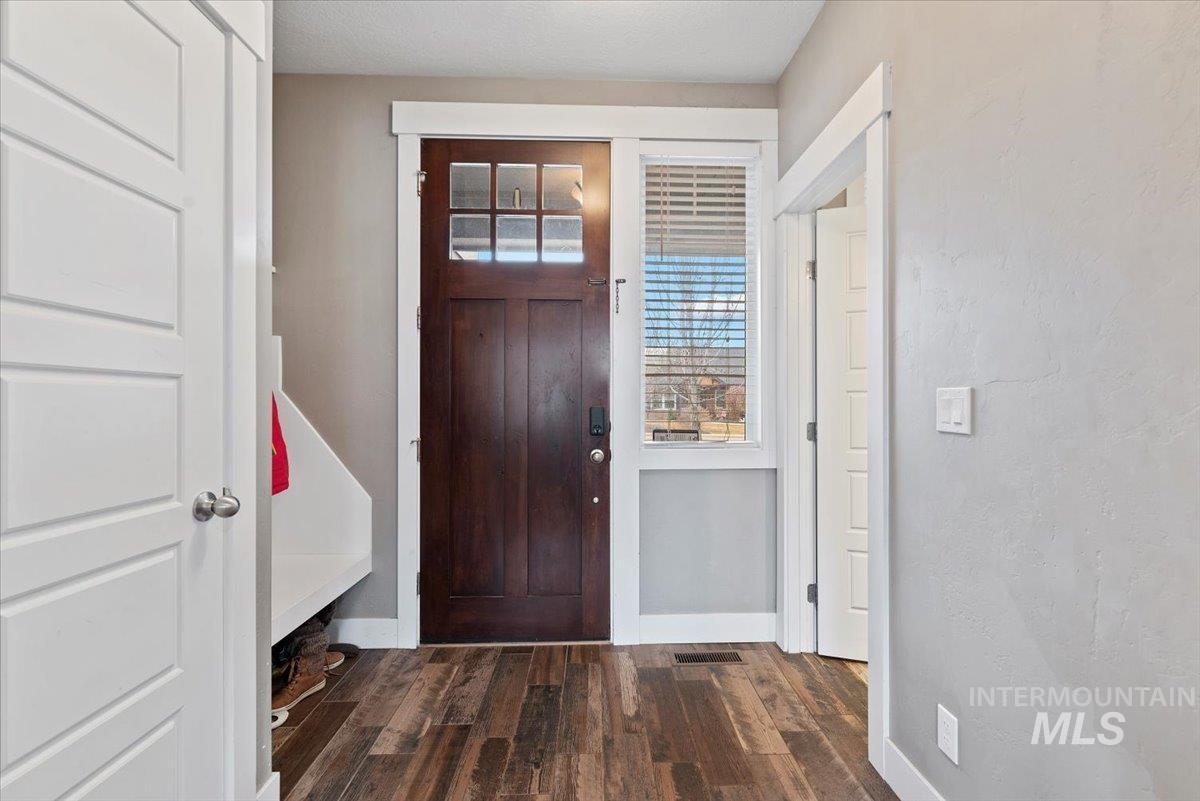 4200 S Raintree Dr, Nampa, Idaho 83686-6487, 4 Bedrooms, 2.5 Bathrooms, Residential For Sale, Price $429,900, 98975190