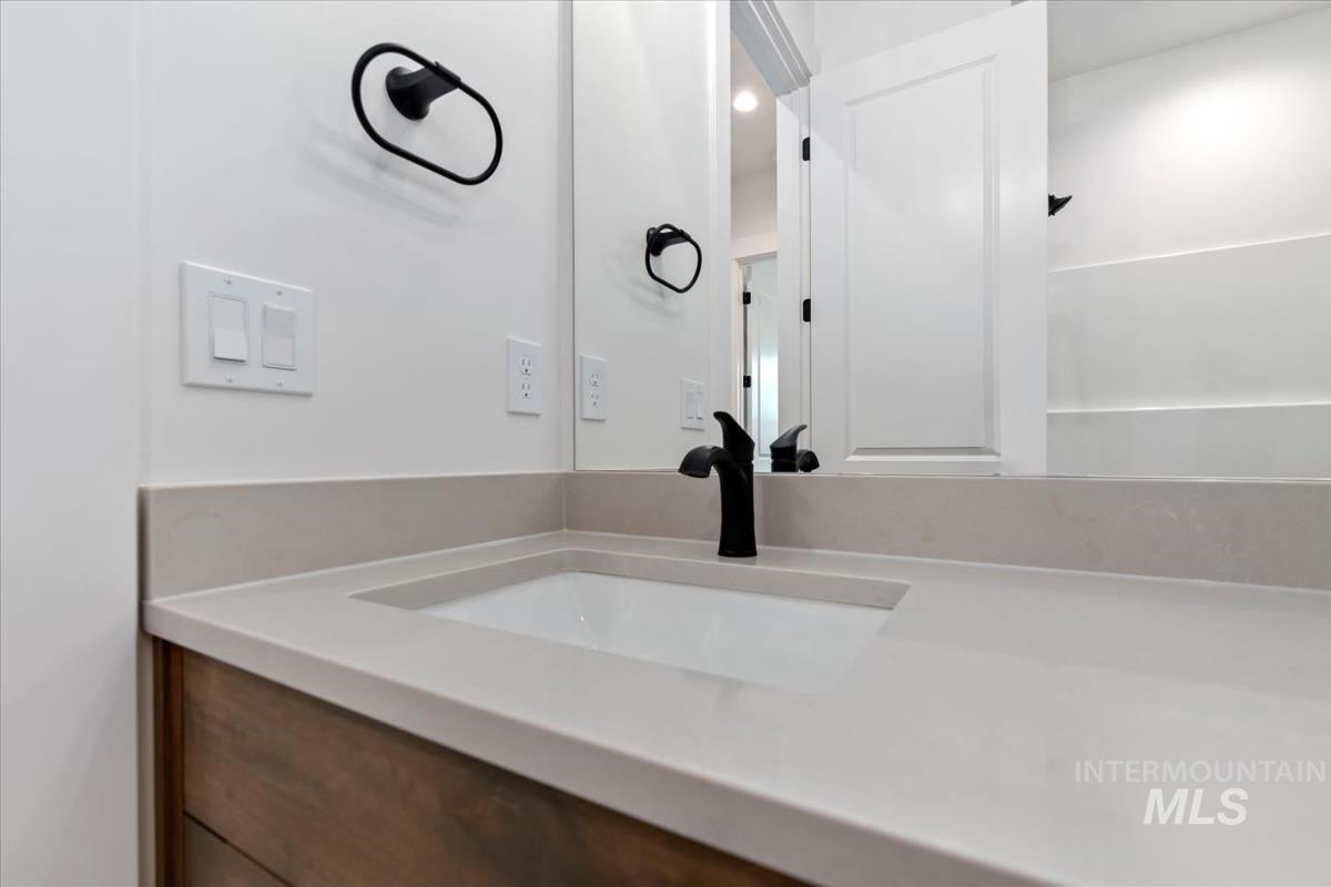 11170 S Corballis Ln, Kuna, Idaho 83634, 3 Bedrooms, 3 Bathrooms, Residential For Sale, Price $684,880,MLS 98975191