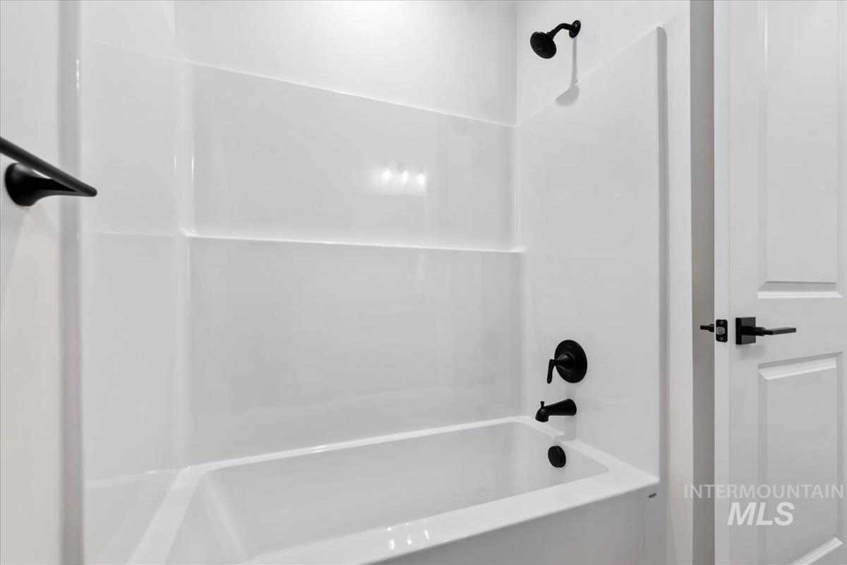 11170 S Corballis Ln, Kuna, Idaho 83634, 3 Bedrooms, 3 Bathrooms, Residential For Sale, Price $684,880,MLS 98975191