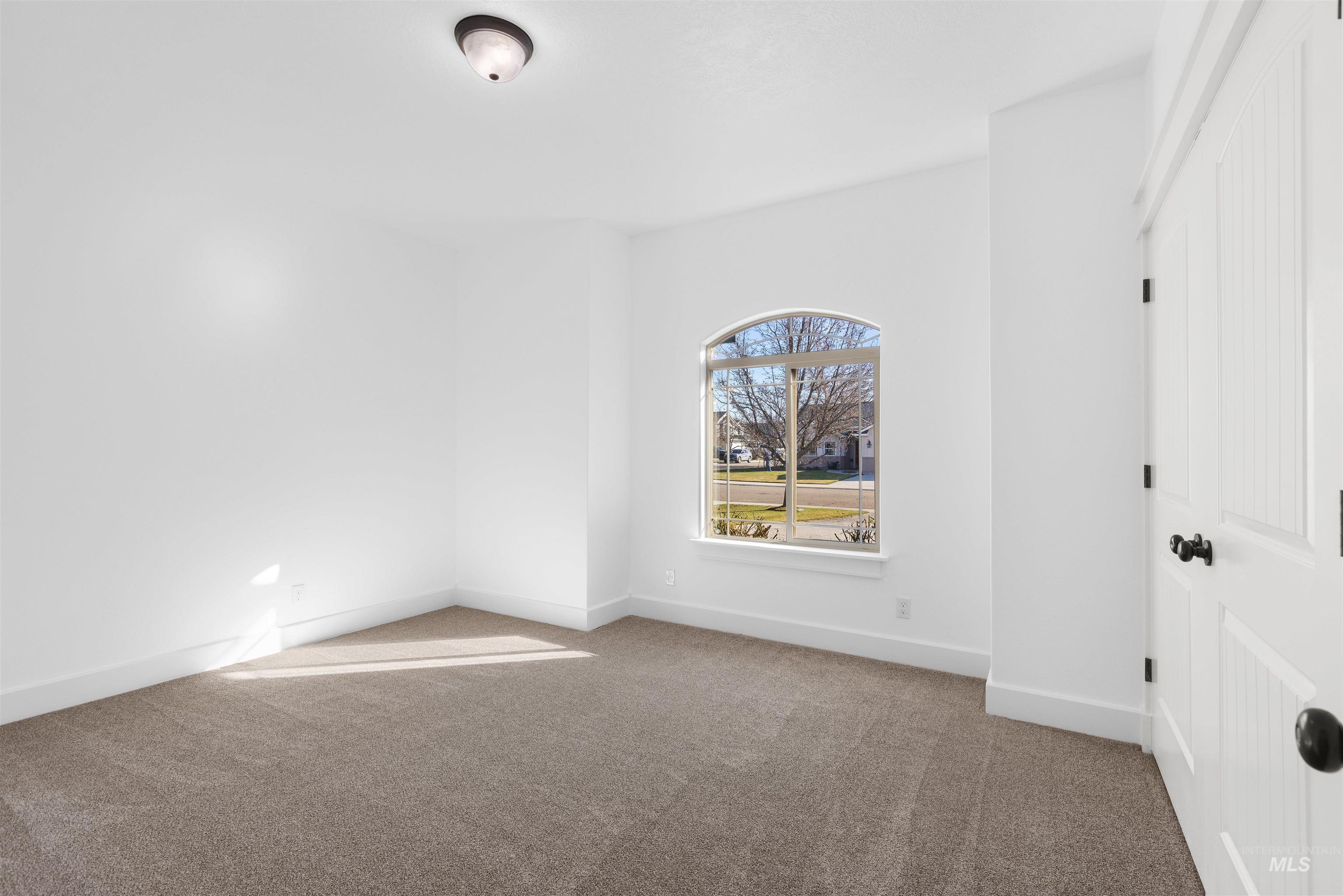 16947 N Thurgood Loop, Nampa, Idaho 83687, 4 Bedrooms, 2 Bathrooms, Residential For Sale, Price $450,000,MLS 98975199