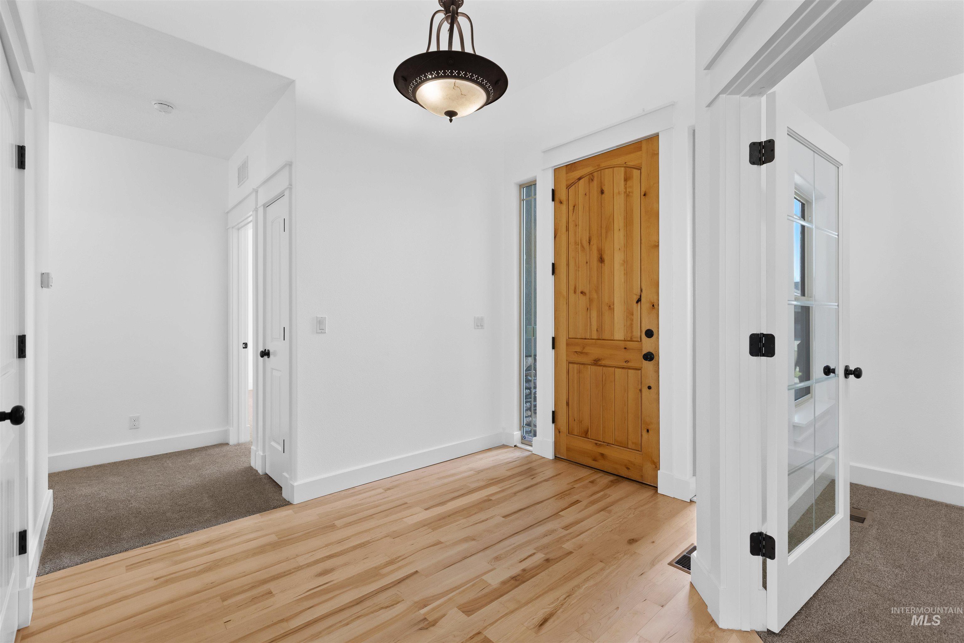 16947 N Thurgood Loop, Nampa, Idaho 83687, 4 Bedrooms, 2 Bathrooms, Residential For Sale, Price $450,000,MLS 98975199