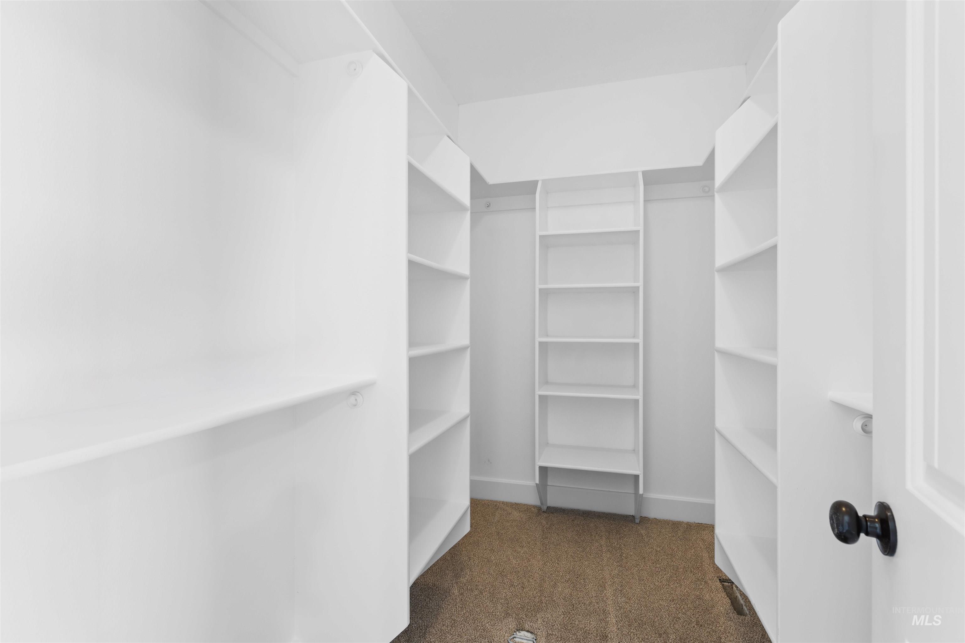 16947 N Thurgood Loop, Nampa, Idaho 83687, 4 Bedrooms, 2 Bathrooms, Residential For Sale, Price $450,000,MLS 98975199