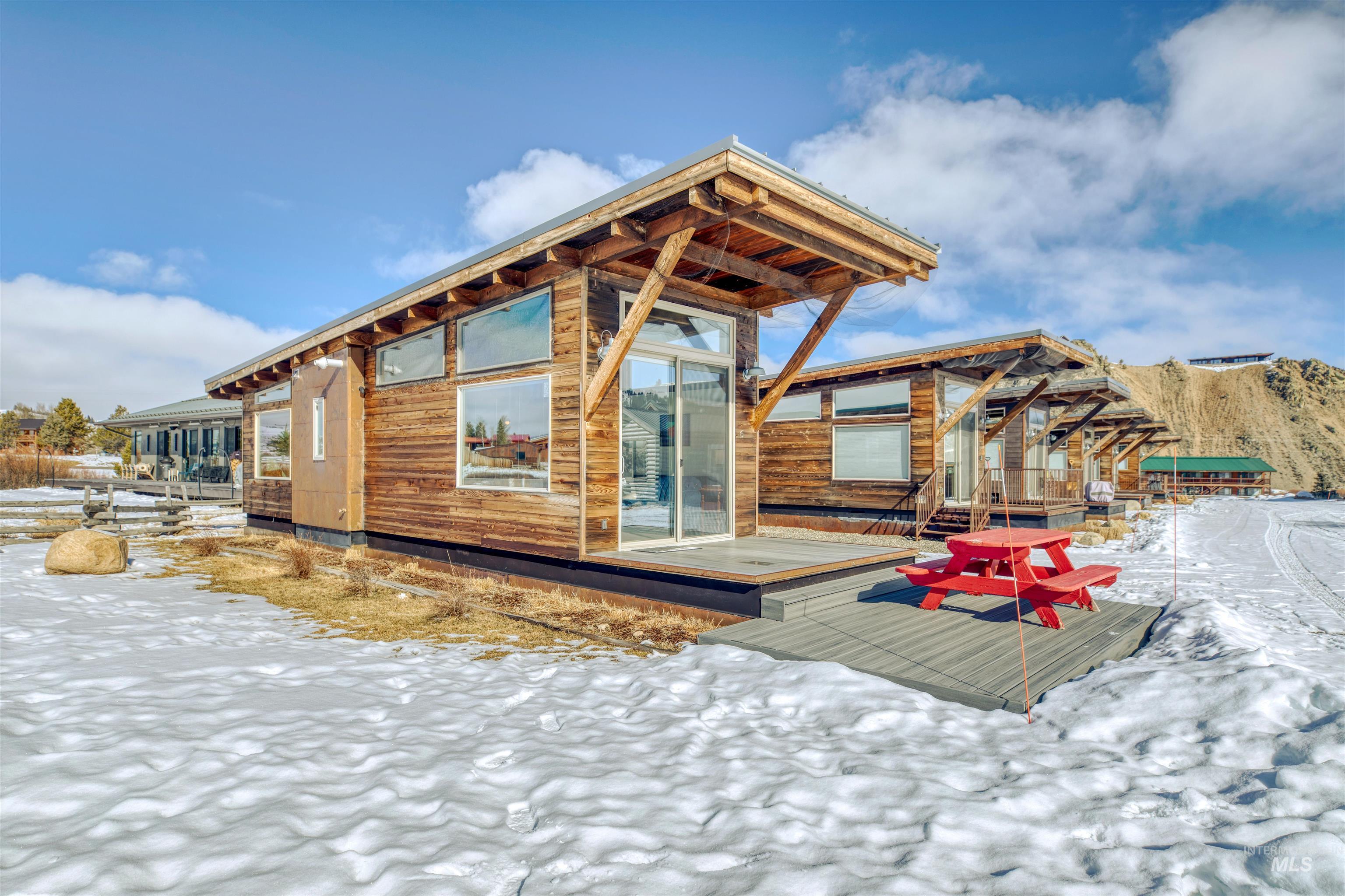 955 Eva Falls Ave, Stanley, Idaho 83278, 1 Bedroom, 1 Bathroom, Residential For Sale, Price $289,900,MLS 98975200