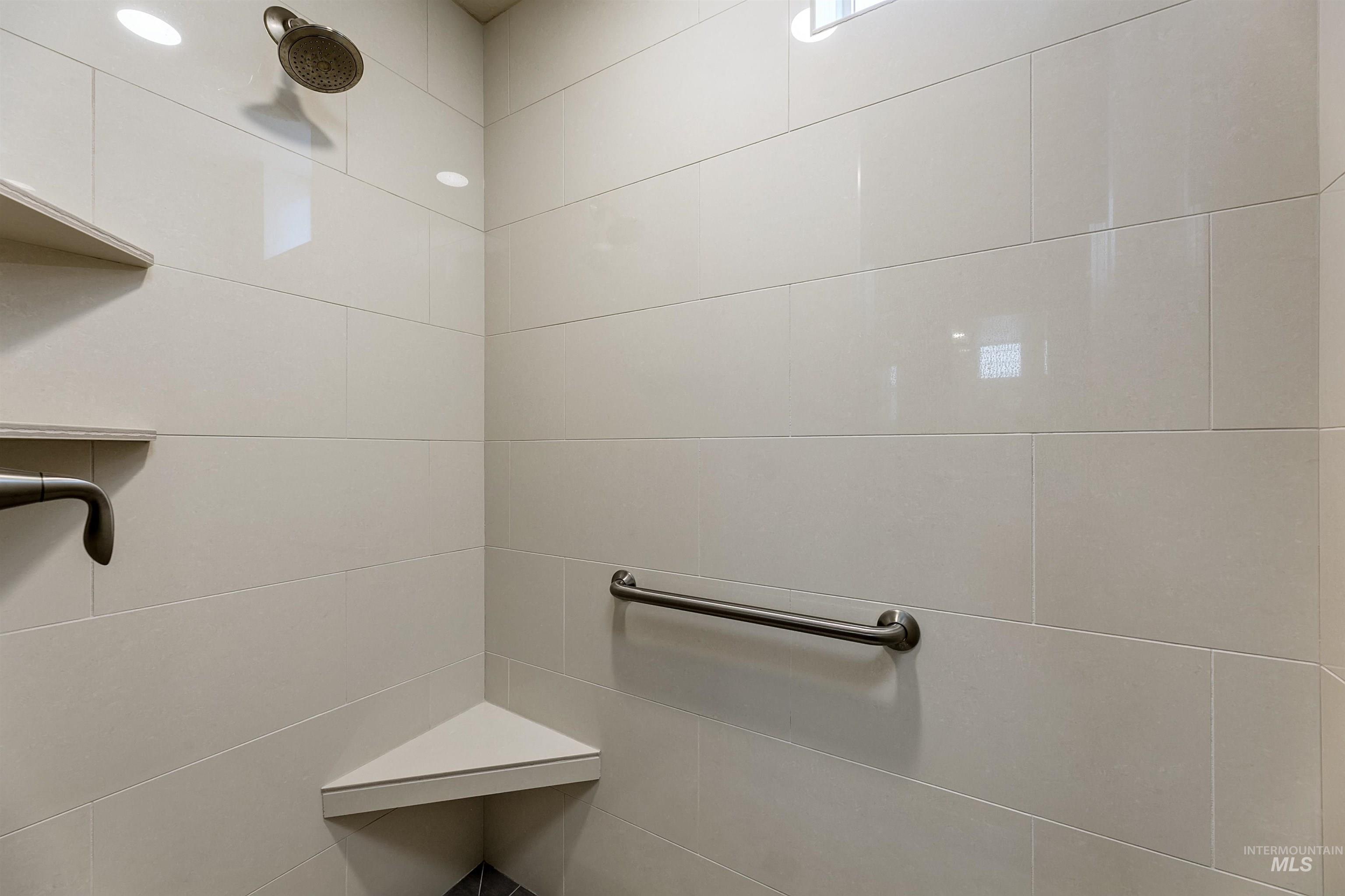 6192 N Winward Ln, Meridian, Idaho 83646, 3 Bedrooms, 2.5 Bathrooms, Residential For Sale, Price $624,900,MLS 98975203