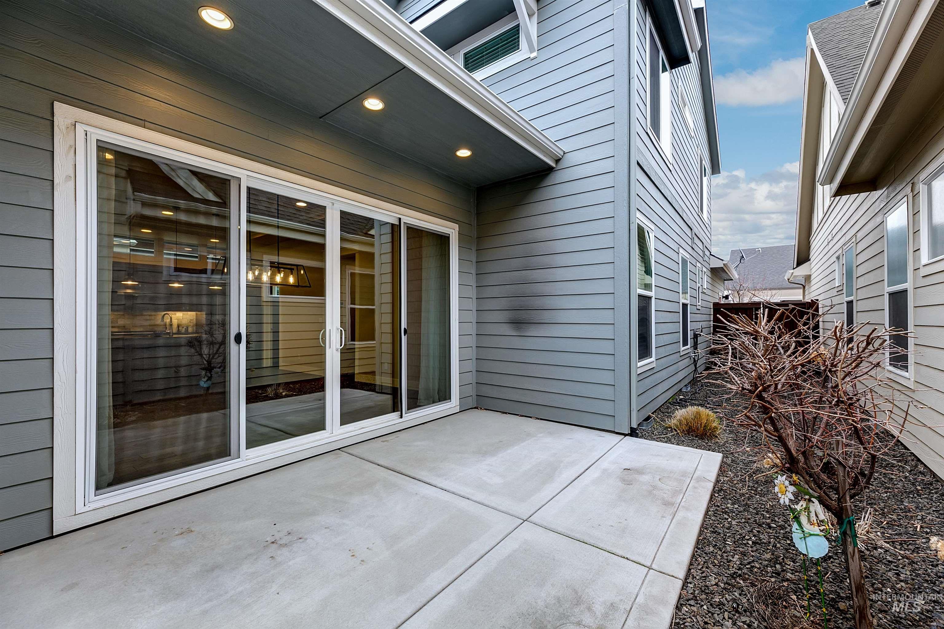 6192 N Winward Ln, Meridian, Idaho 83646, 3 Bedrooms, 2.5 Bathrooms, Residential For Sale, Price $624,900,MLS 98975203