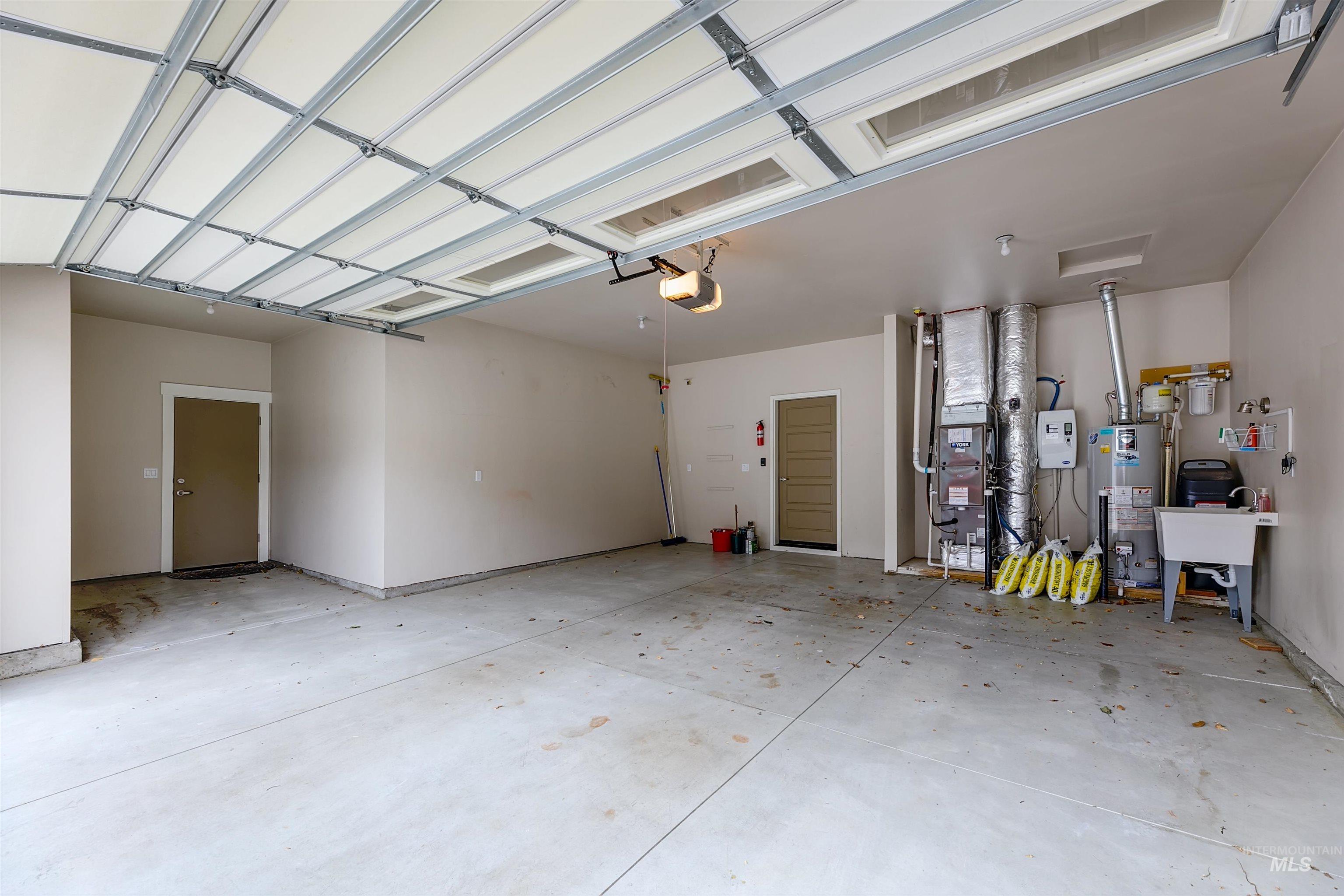 6192 N Winward Ln, Meridian, Idaho 83646, 3 Bedrooms, 2.5 Bathrooms, Residential For Sale, Price $624,900,MLS 98975203