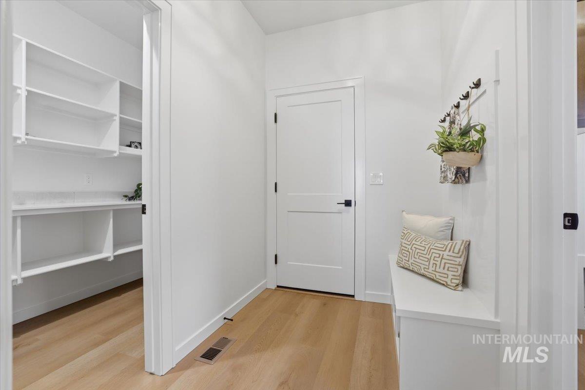 1716 Kayak Rd, Emmett, Idaho 83617, 3 Bedrooms, 2 Bathrooms, Residential For Sale, Price $493,750, 98975206