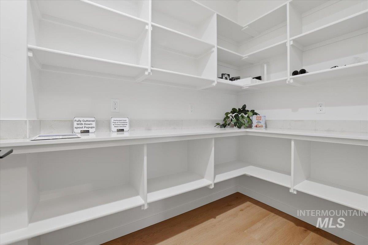 1716 Kayak Rd, Emmett, Idaho 83617, 3 Bedrooms, 2 Bathrooms, Residential For Sale, Price $493,750, 98975206