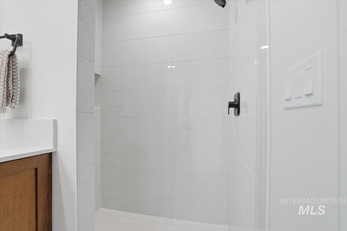 1716 Kayak Rd, Emmett, Idaho 83617, 3 Bedrooms, 2 Bathrooms, Residential For Sale, Price $493,750, 98975206