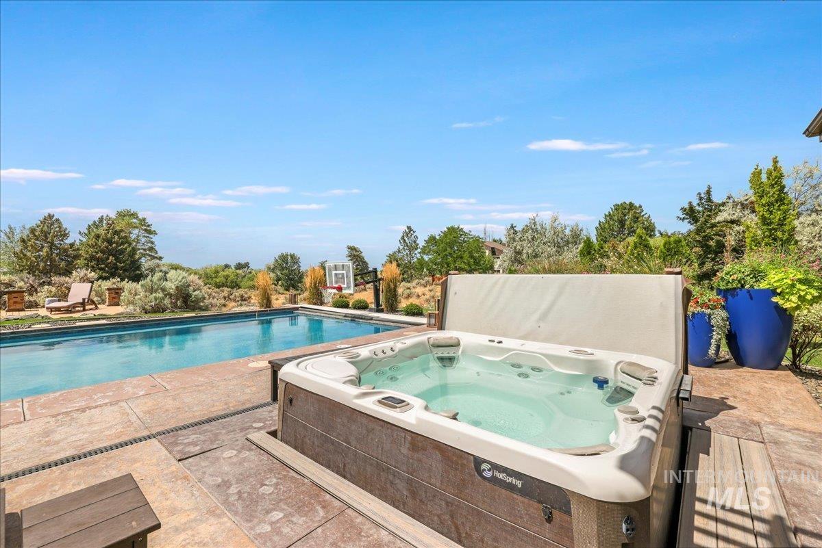 3365 Willow Way, Twin Falls, Idaho 83301, 6 Bedrooms, 6 Bathrooms, Residential For Sale, Price $2,098,000,MLS 98975209