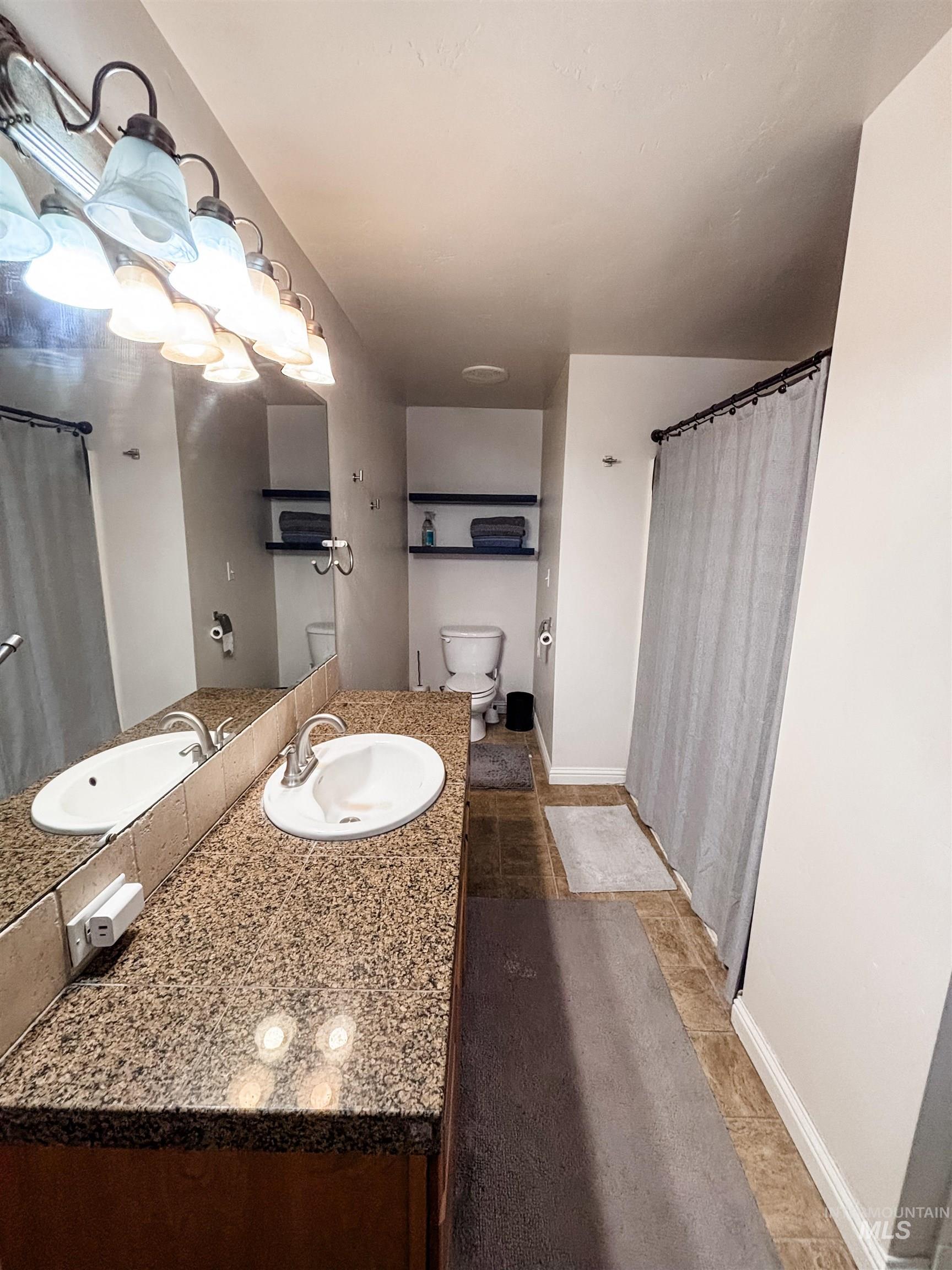 743 N Horseshoe Bend Rd, Eagle, Idaho 83616, 4 Bedrooms, 2.5 Bathrooms, Residential For Sale, Price $575,000,MLS 98975212