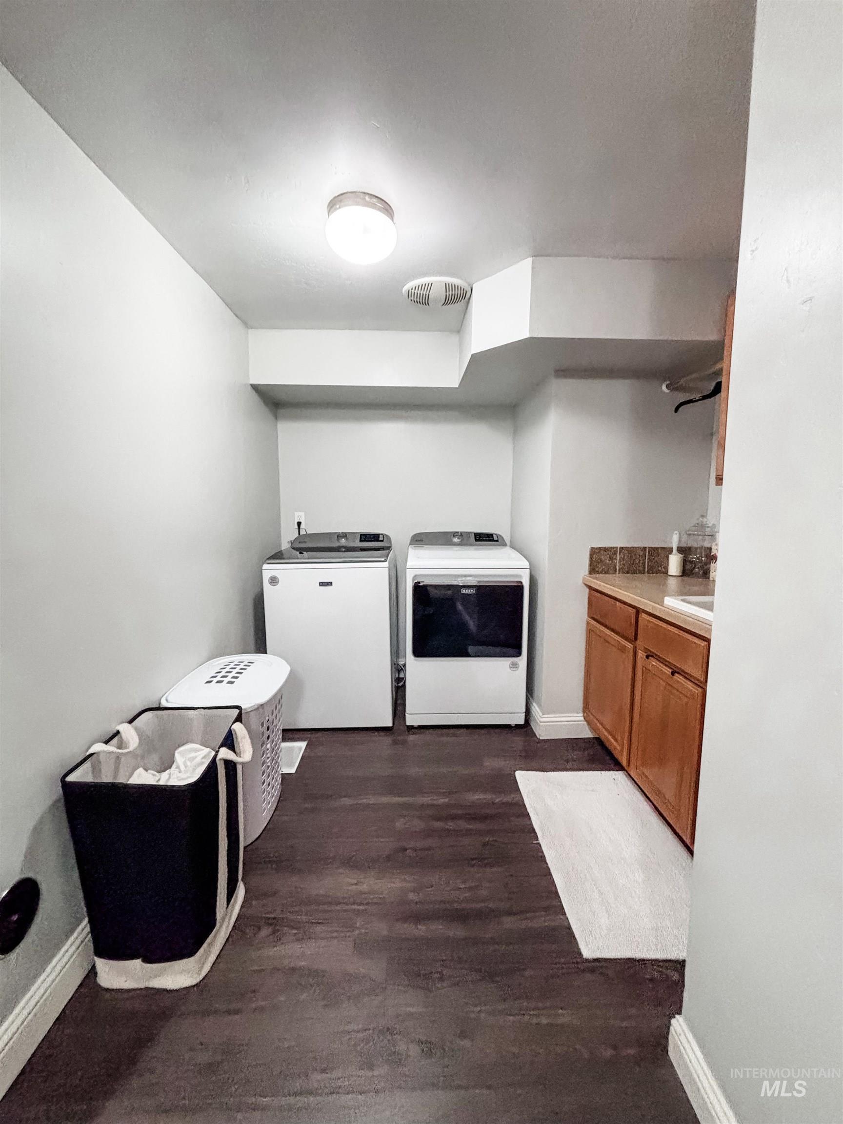 743 N Horseshoe Bend Rd, Eagle, Idaho 83616, 4 Bedrooms, 2.5 Bathrooms, Residential For Sale, Price $575,000,MLS 98975212