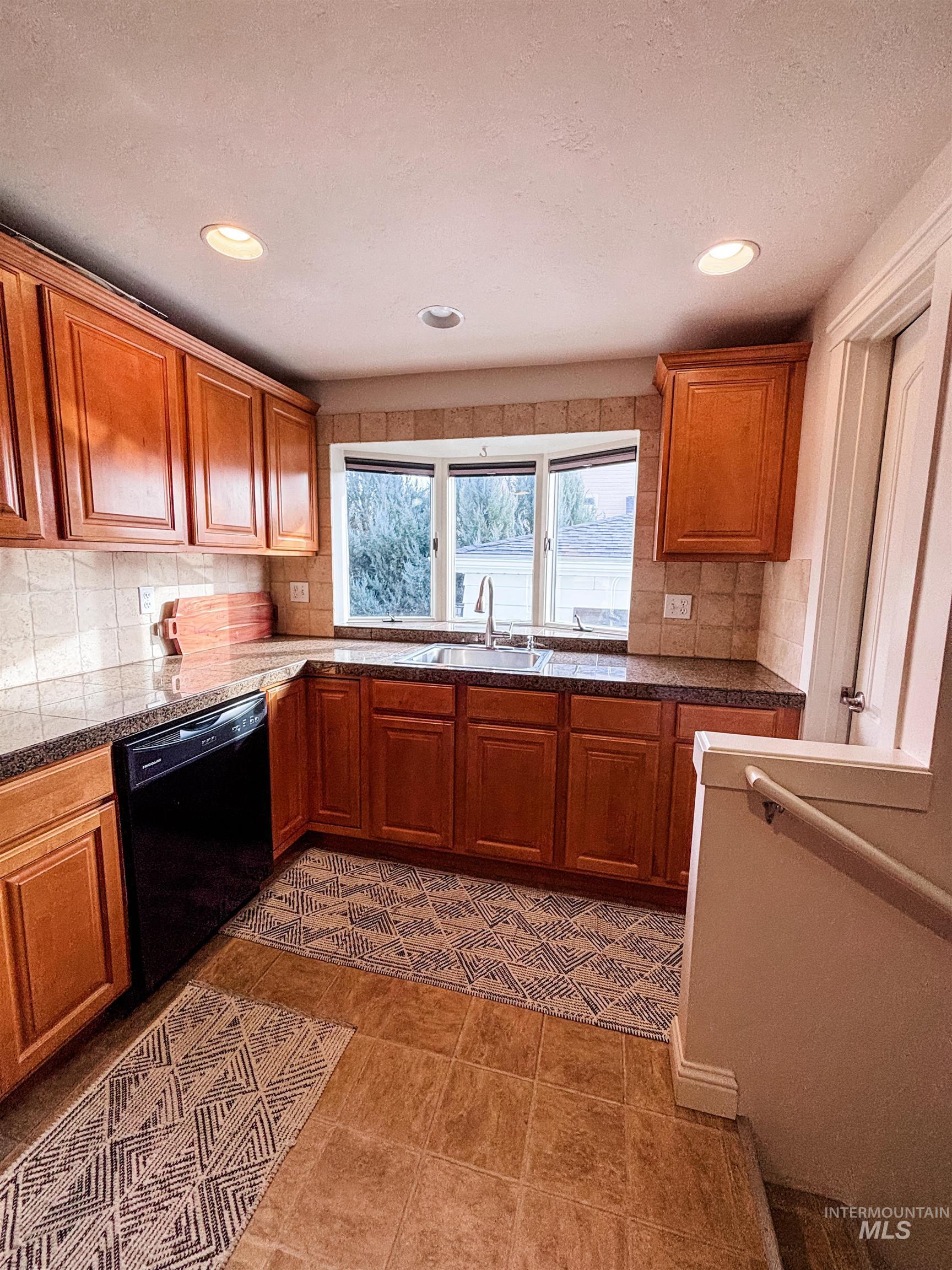 743 N Horseshoe Bend Rd, Eagle, Idaho 83616, 4 Bedrooms, 2.5 Bathrooms, Residential For Sale, Price $575,000,MLS 98975212