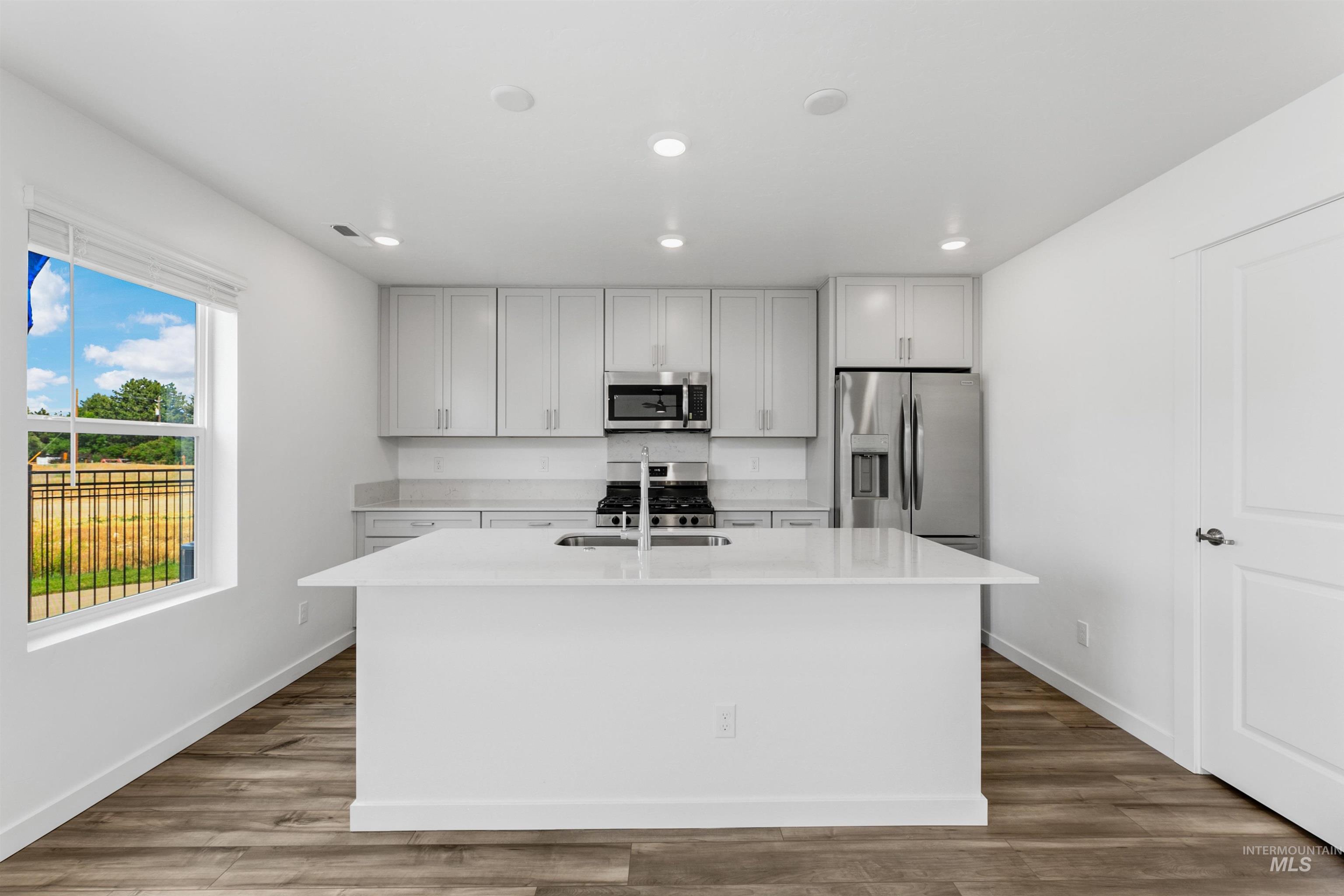 1910 E Springloyd St, Meridian, Idaho 83642, 4 Bedrooms, 3 Bathrooms, Residential For Sale, Price $509,900, 98975215