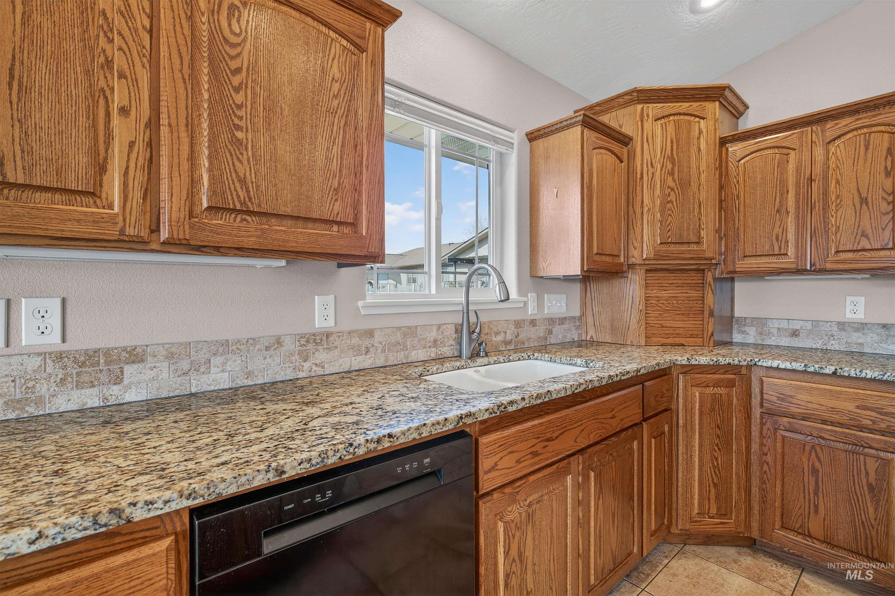 3524 10th Street, Lewiston, Idaho 83501, 3 Bedrooms, 2 Bathrooms, Residential For Sale, Price $419,000,MLS 98975218