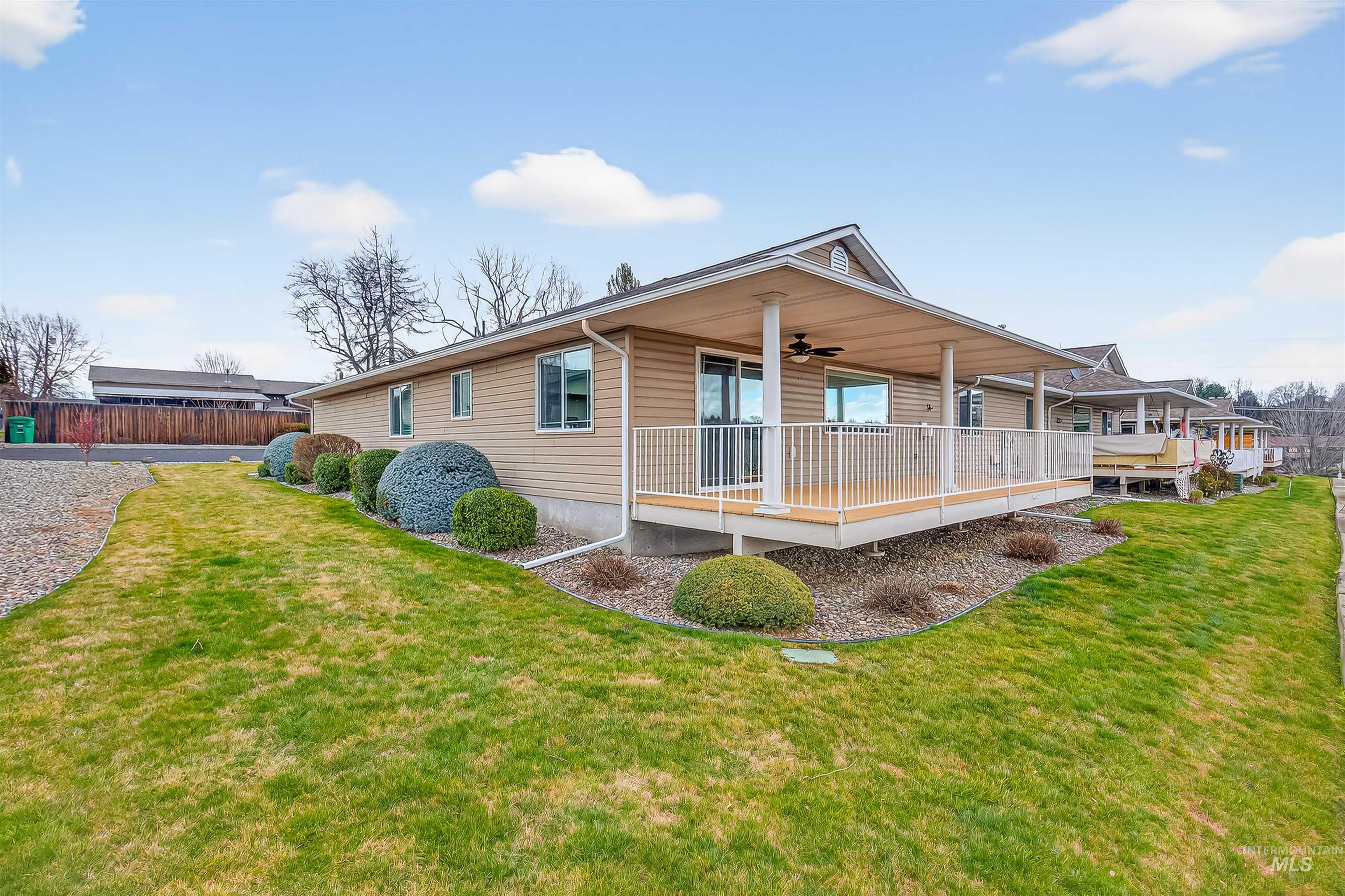 3524 10th Street, Lewiston, Idaho 83501, 3 Bedrooms, 2 Bathrooms, Residential For Sale, Price $419,000,MLS 98975218