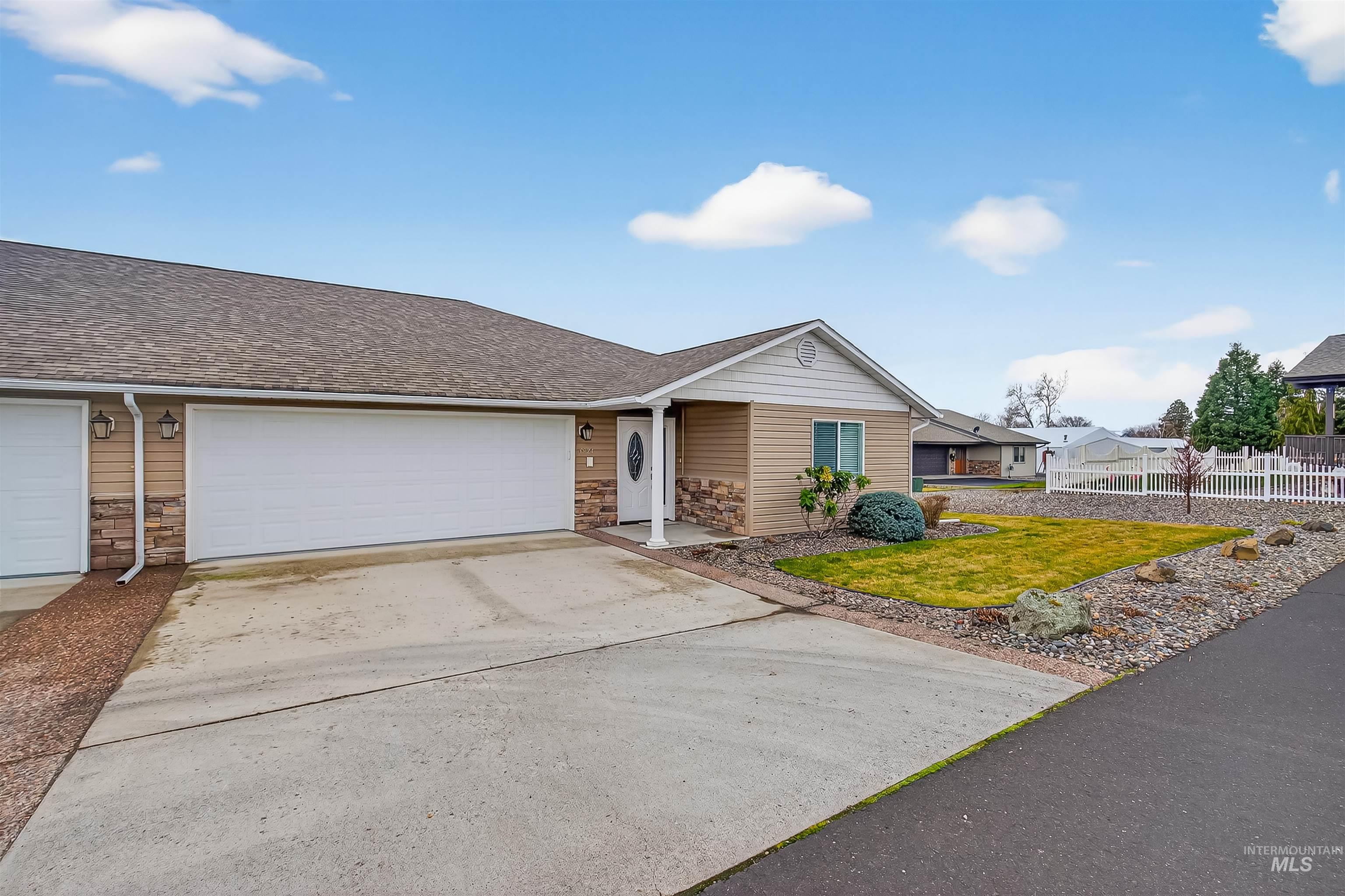 3524 10th Street, Lewiston, Idaho 83501, 3 Bedrooms, 2 Bathrooms, Residential For Sale, Price $419,000,MLS 98975218
