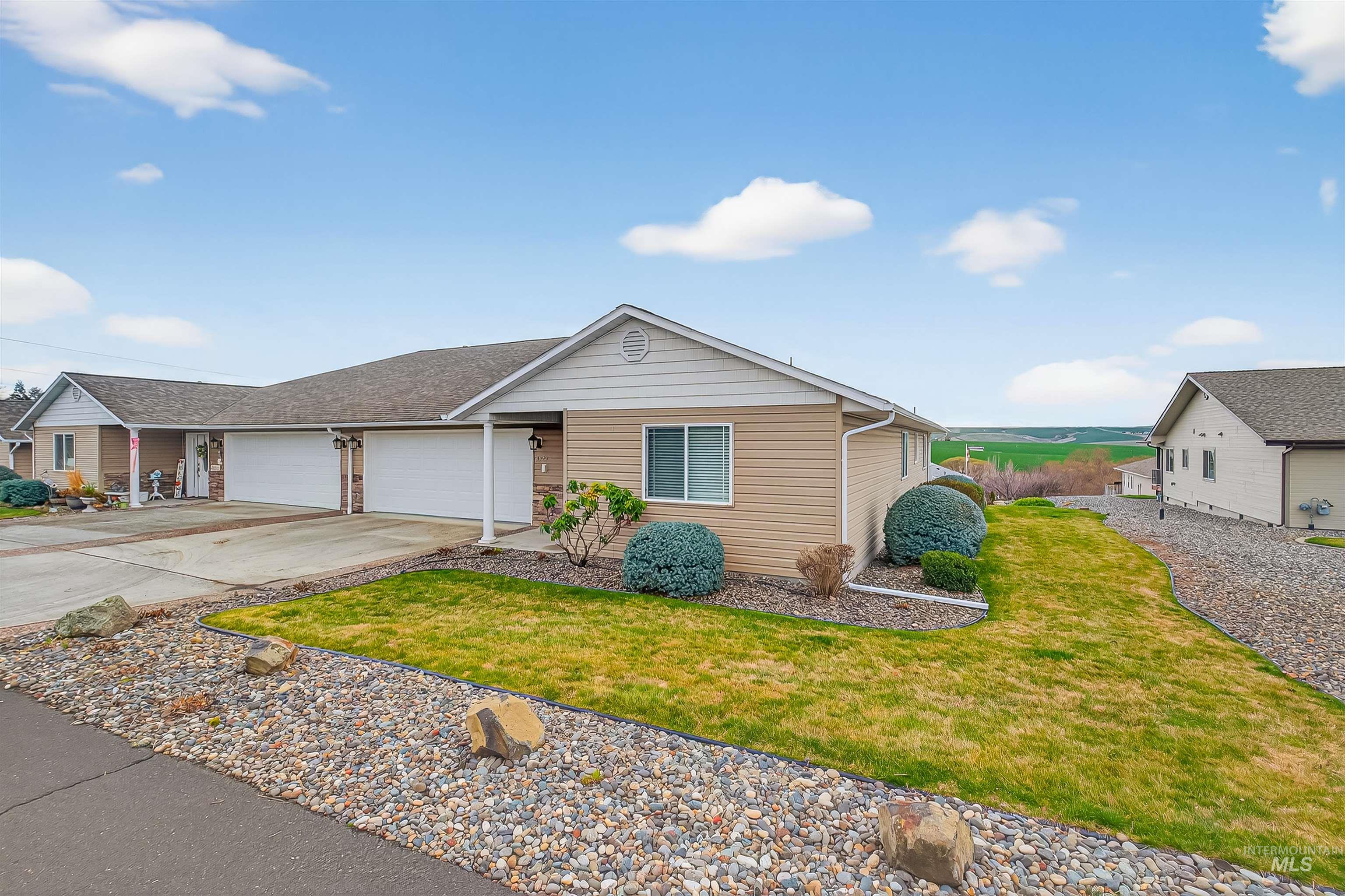 3524 10th Street, Lewiston, Idaho 83501, 3 Bedrooms, 2 Bathrooms, Residential For Sale, Price $419,000,MLS 98975218