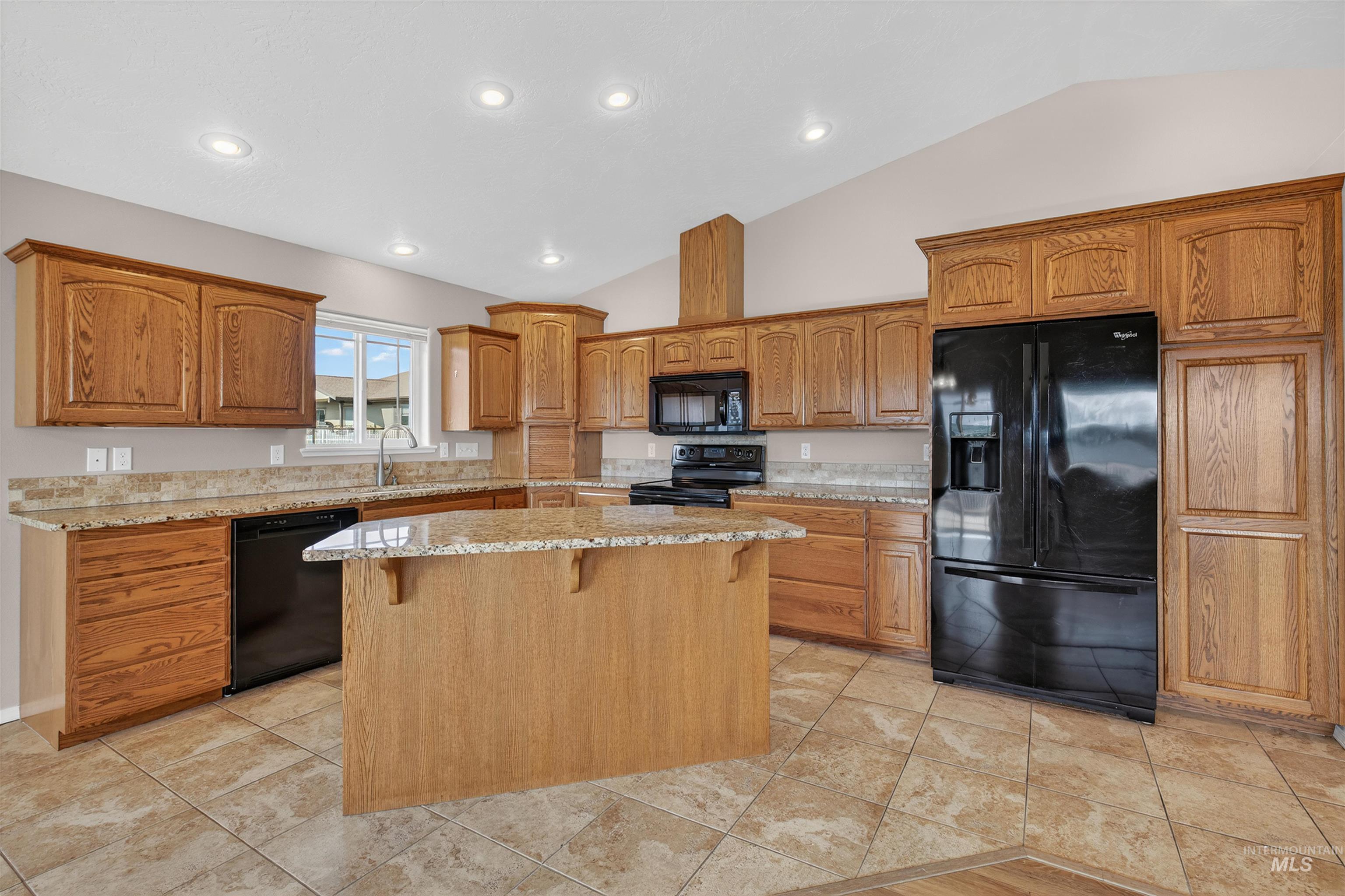 3524 10th Street, Lewiston, Idaho 83501, 3 Bedrooms, 2 Bathrooms, Residential For Sale, Price $419,000,MLS 98975218