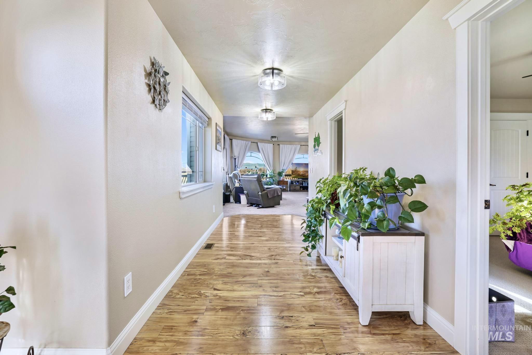 560 Riverview Drive, Gooding, Idaho 83330, 4 Bedrooms, 2.5 Bathrooms, Residential For Sale, Price $660,000,MLS 98975221