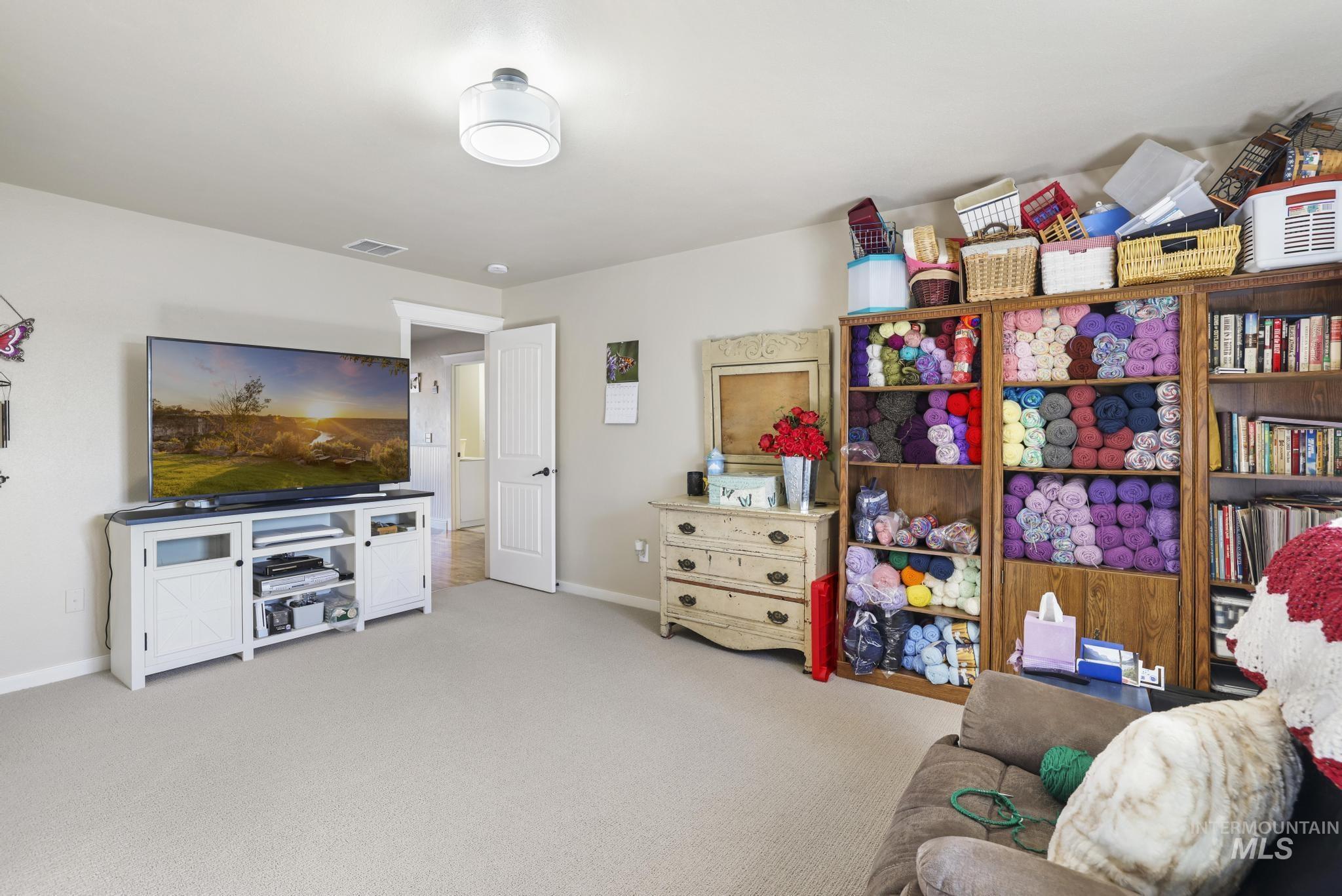 560 Riverview Drive, Gooding, Idaho 83330, 4 Bedrooms, 2.5 Bathrooms, Residential For Sale, Price $660,000,MLS 98975221