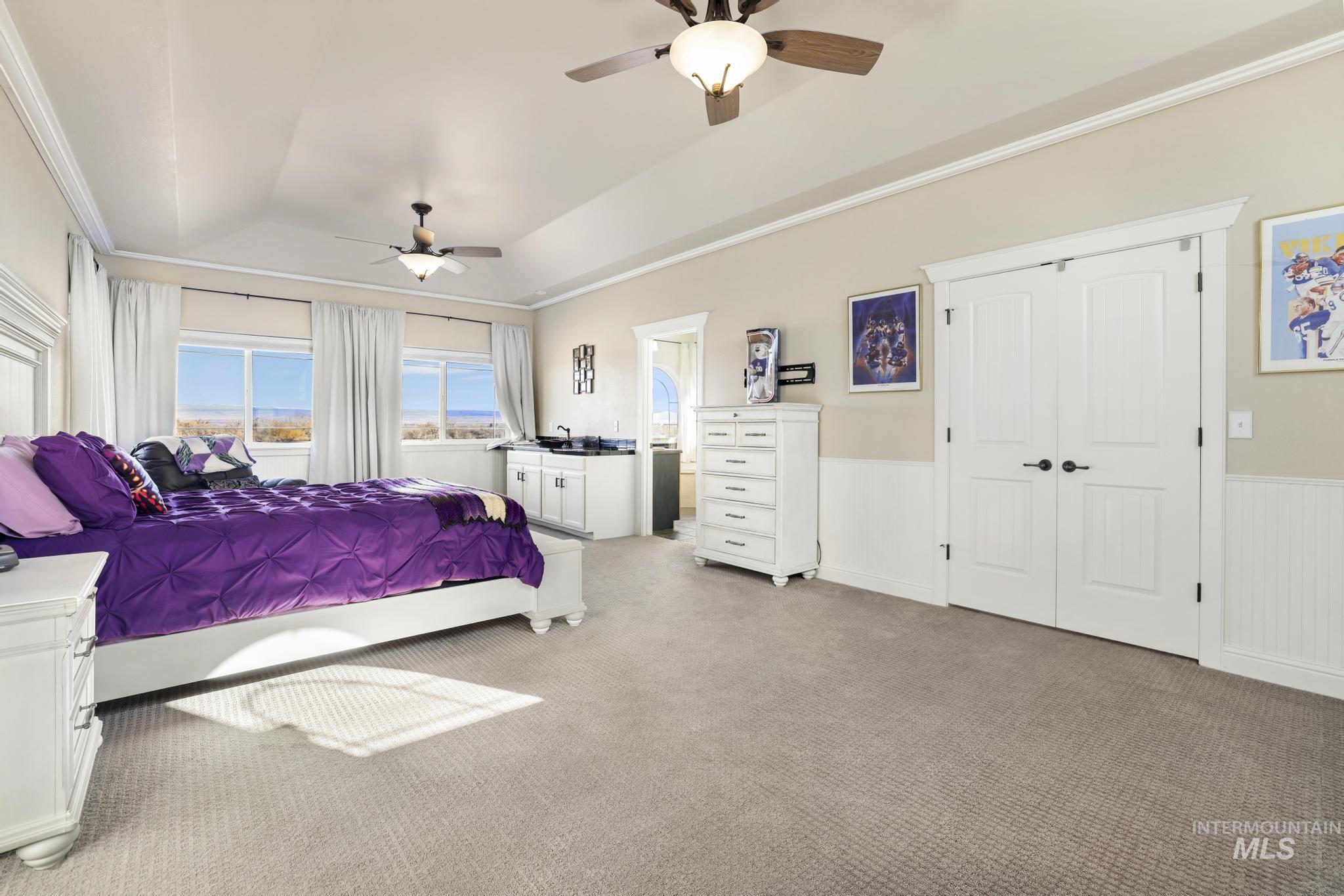 560 Riverview Drive, Gooding, Idaho 83330, 4 Bedrooms, 2.5 Bathrooms, Residential For Sale, Price $660,000,MLS 98975221