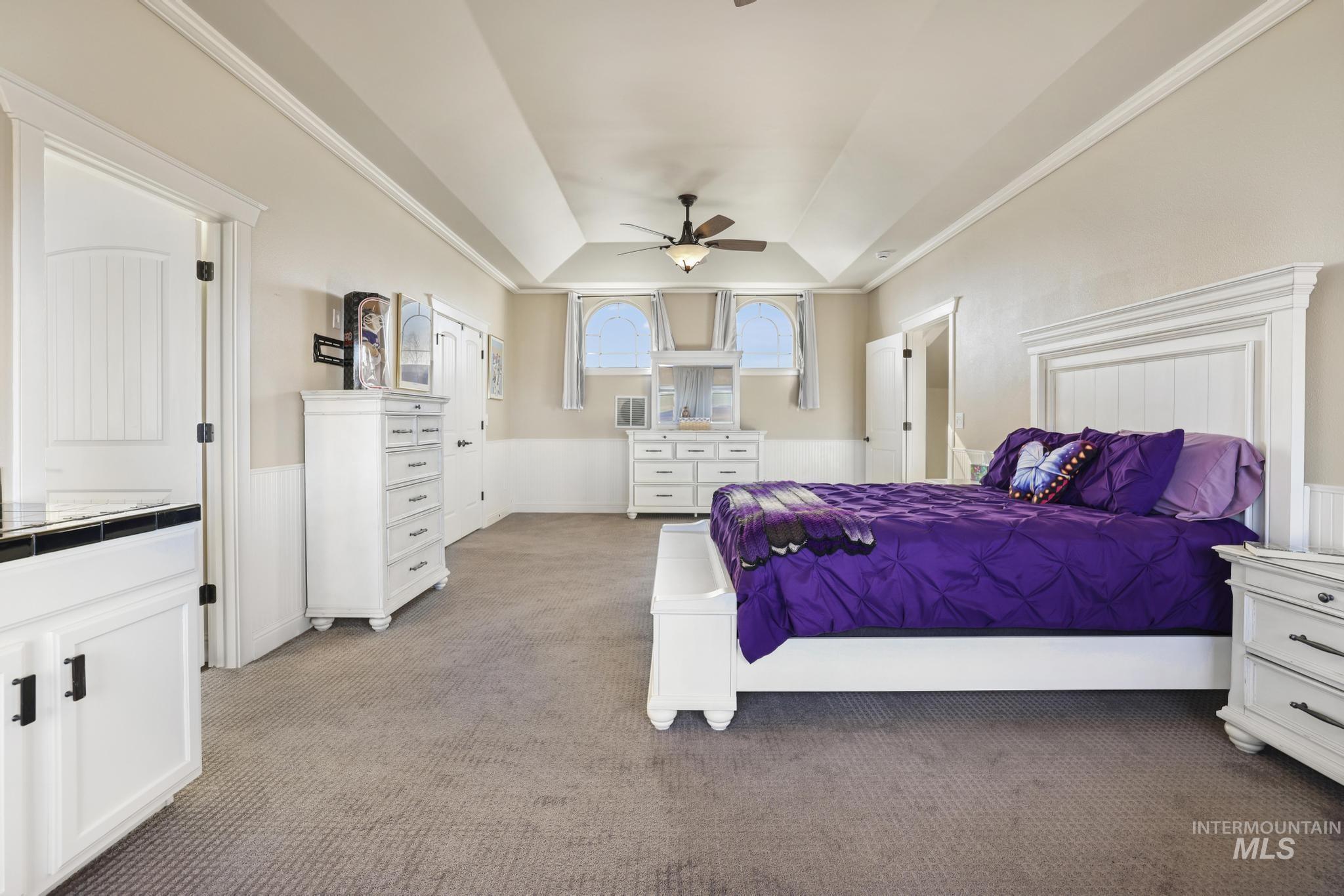 560 Riverview Drive, Gooding, Idaho 83330, 4 Bedrooms, 2.5 Bathrooms, Residential For Sale, Price $660,000,MLS 98975221