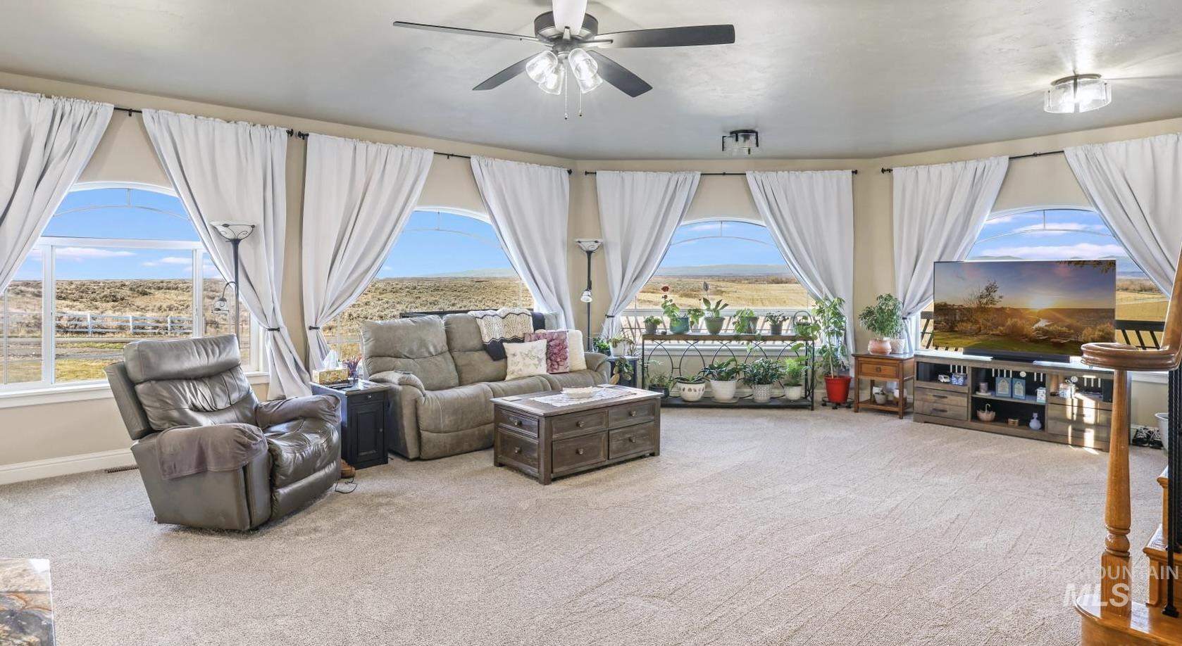 560 Riverview Drive, Gooding, Idaho 83330, 4 Bedrooms, 2.5 Bathrooms, Residential For Sale, Price $660,000,MLS 98975221