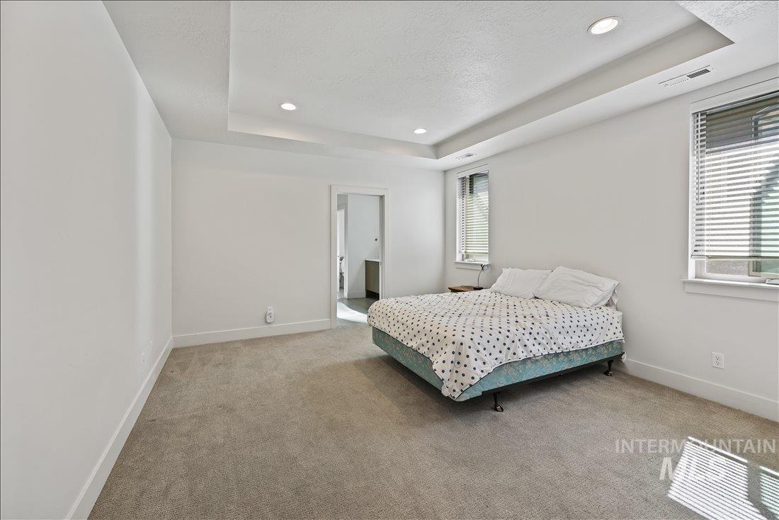 2576 E Warm Springs Ave, Boise, Idaho 83712, 3 Bedrooms, 2.5 Bathrooms, Residential For Sale, Price $795,000,MLS 98975222