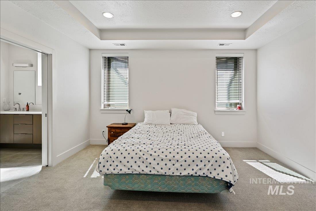 2576 E Warm Springs Ave, Boise, Idaho 83712, 3 Bedrooms, 2.5 Bathrooms, Residential For Sale, Price $795,000,MLS 98975222