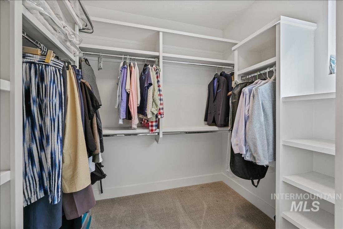 2576 E Warm Springs Ave, Boise, Idaho 83712, 3 Bedrooms, 2.5 Bathrooms, Residential For Sale, Price $795,000,MLS 98975222