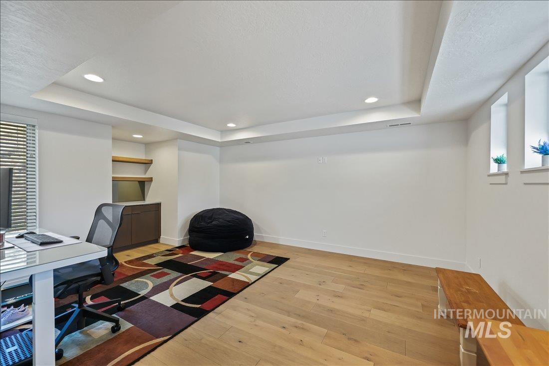 2576 E Warm Springs Ave, Boise, Idaho 83712, 3 Bedrooms, 2.5 Bathrooms, Residential For Sale, Price $795,000,MLS 98975222