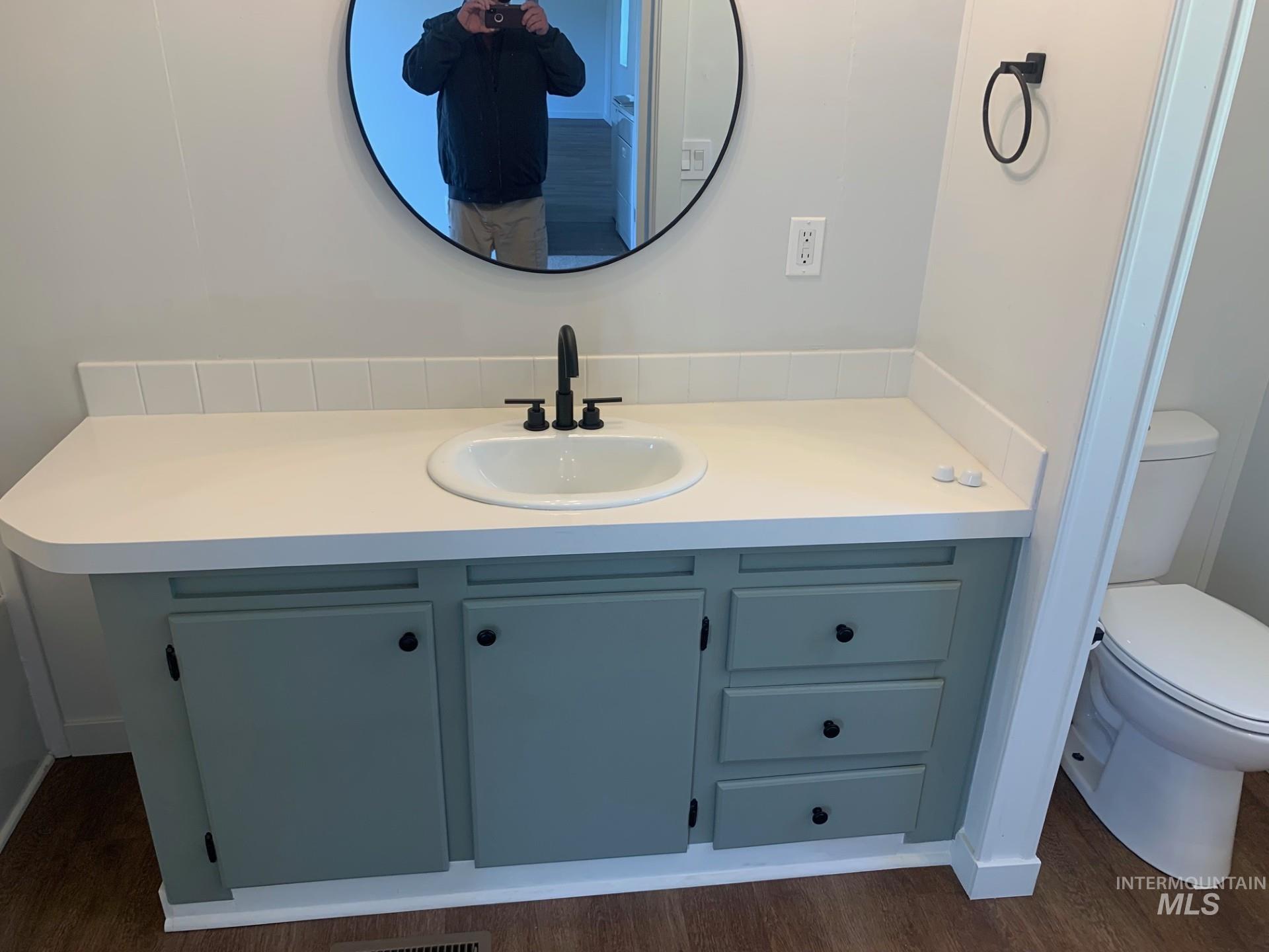 813 Long Valley St, Nampa, Idaho 83687, 3 Bedrooms, 2 Bathrooms, Residential For Sale, Price $99,000,MLS 98975225