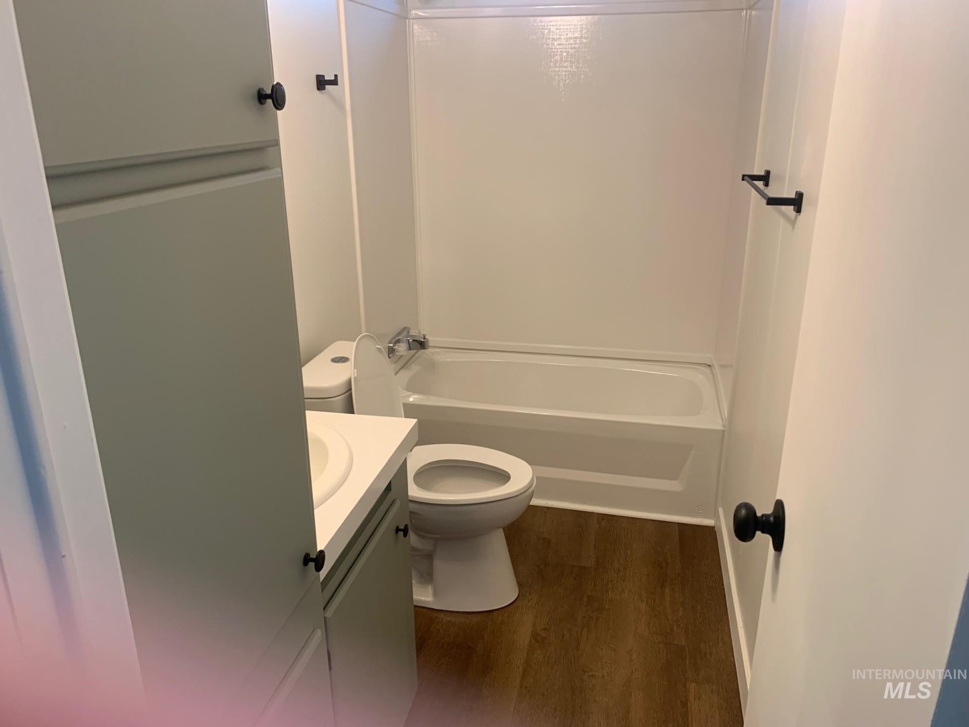 813 Long Valley St, Nampa, Idaho 83687, 3 Bedrooms, 2 Bathrooms, Residential For Sale, Price $99,000,MLS 98975225