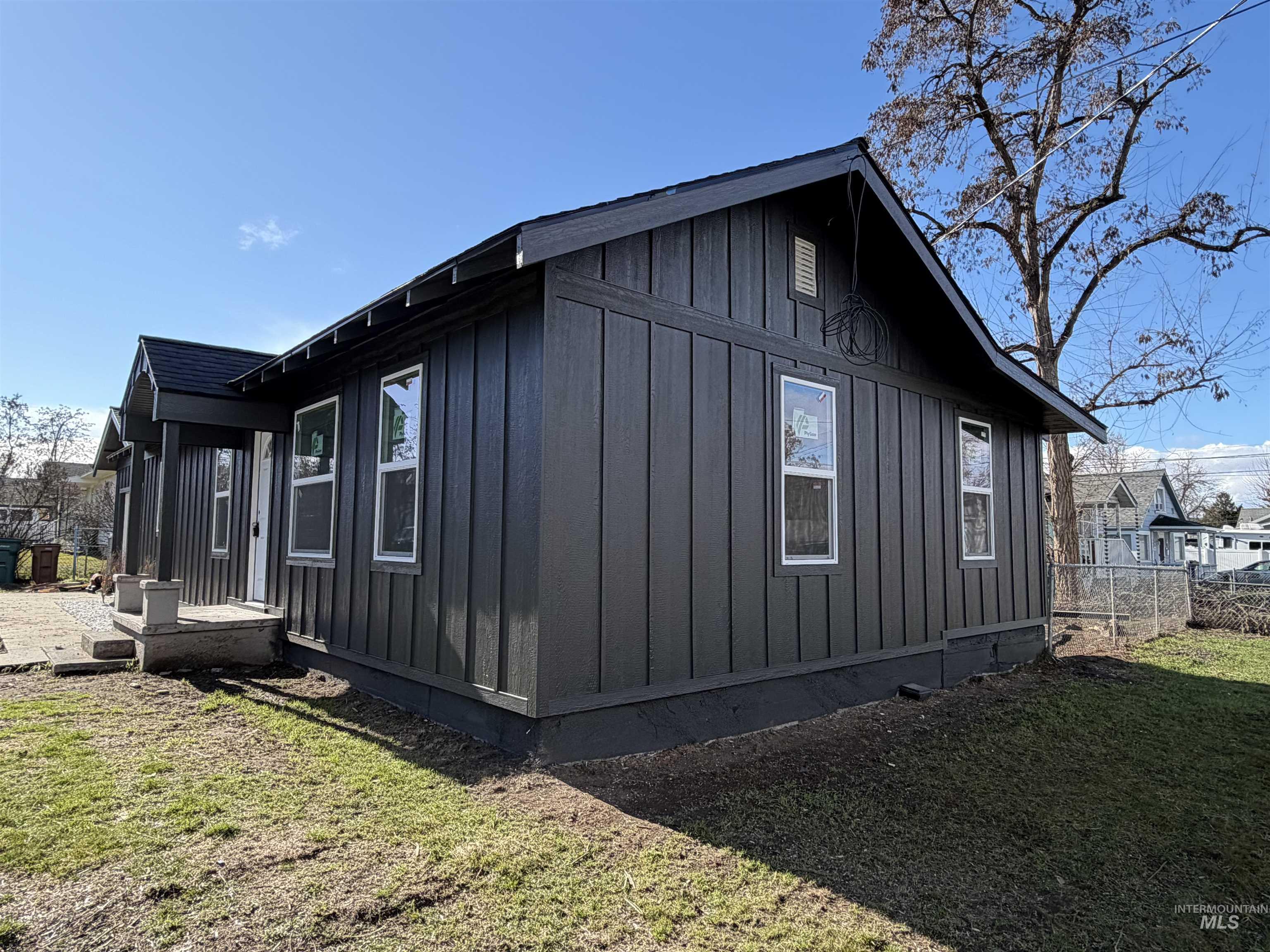 600 11th Street, Clarkston, Washington 99403, 3 Bedrooms, 1 Bathroom, Residential For Sale, Price $324,900, 98975236