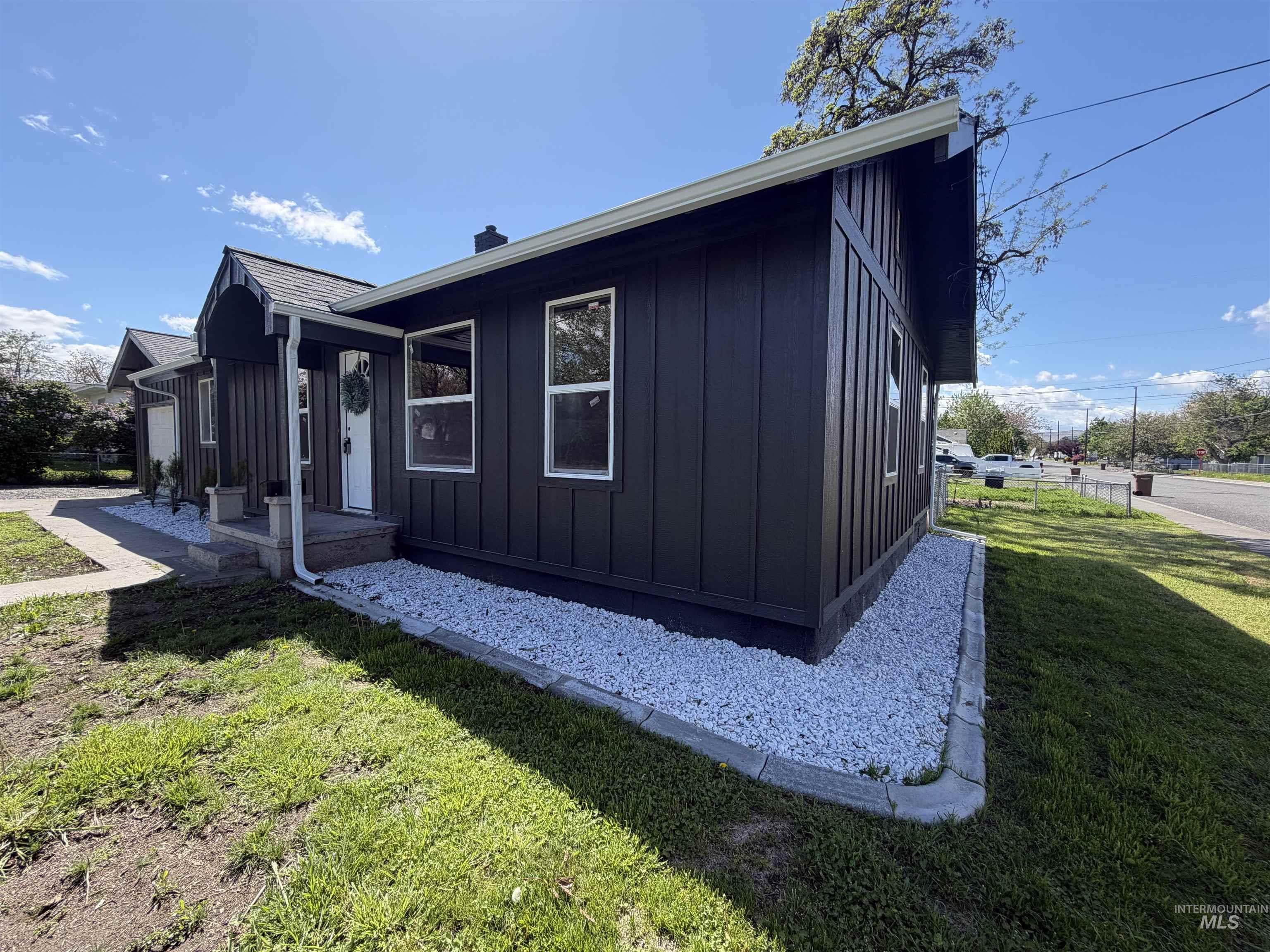 600 11th Street, Clarkston, Washington 99403, 3 Bedrooms, 1 Bathroom, Residential For Sale, Price $319,500,MLS 98975236